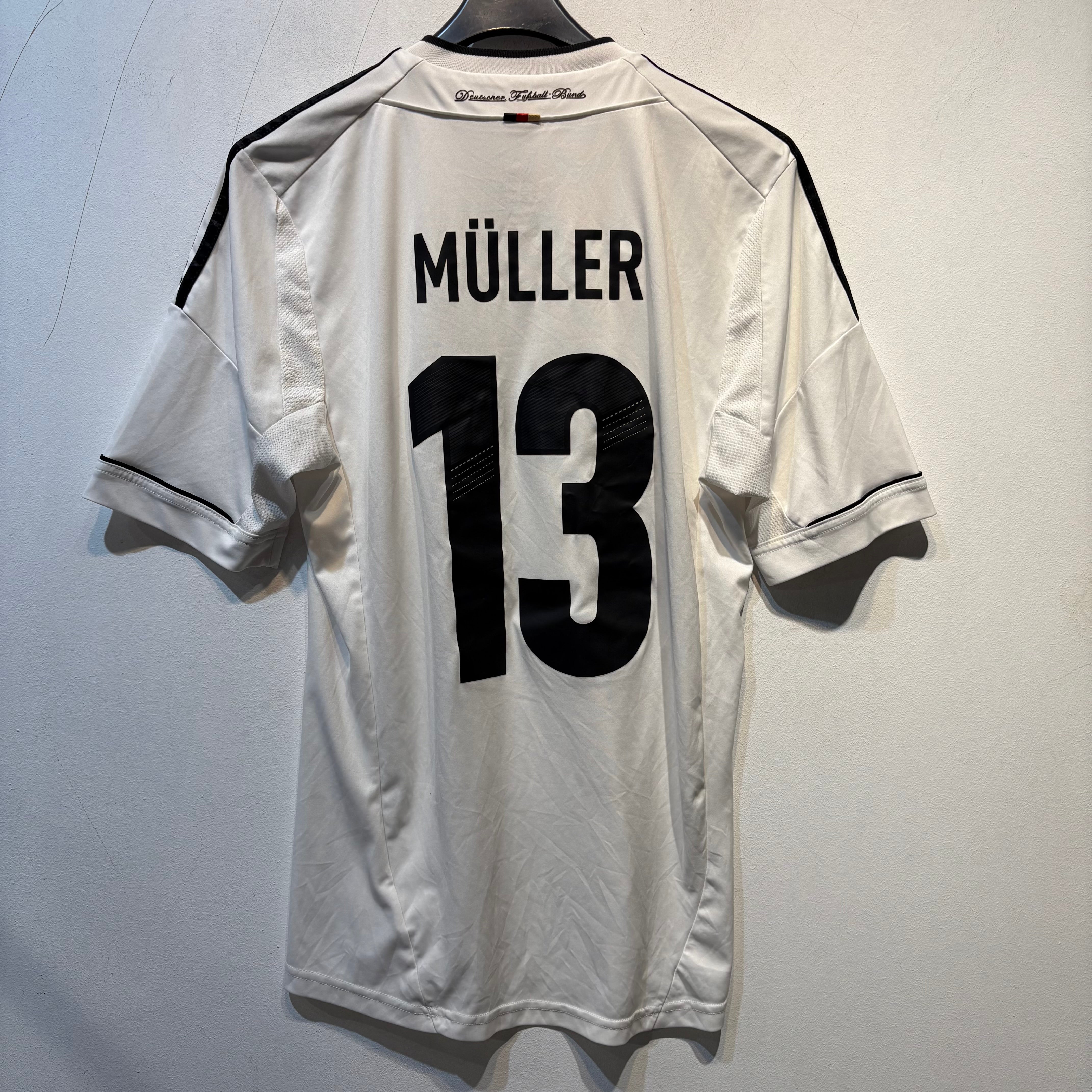 Germany Müller #13 Away Shirt – 2010/2011 – Adult Small