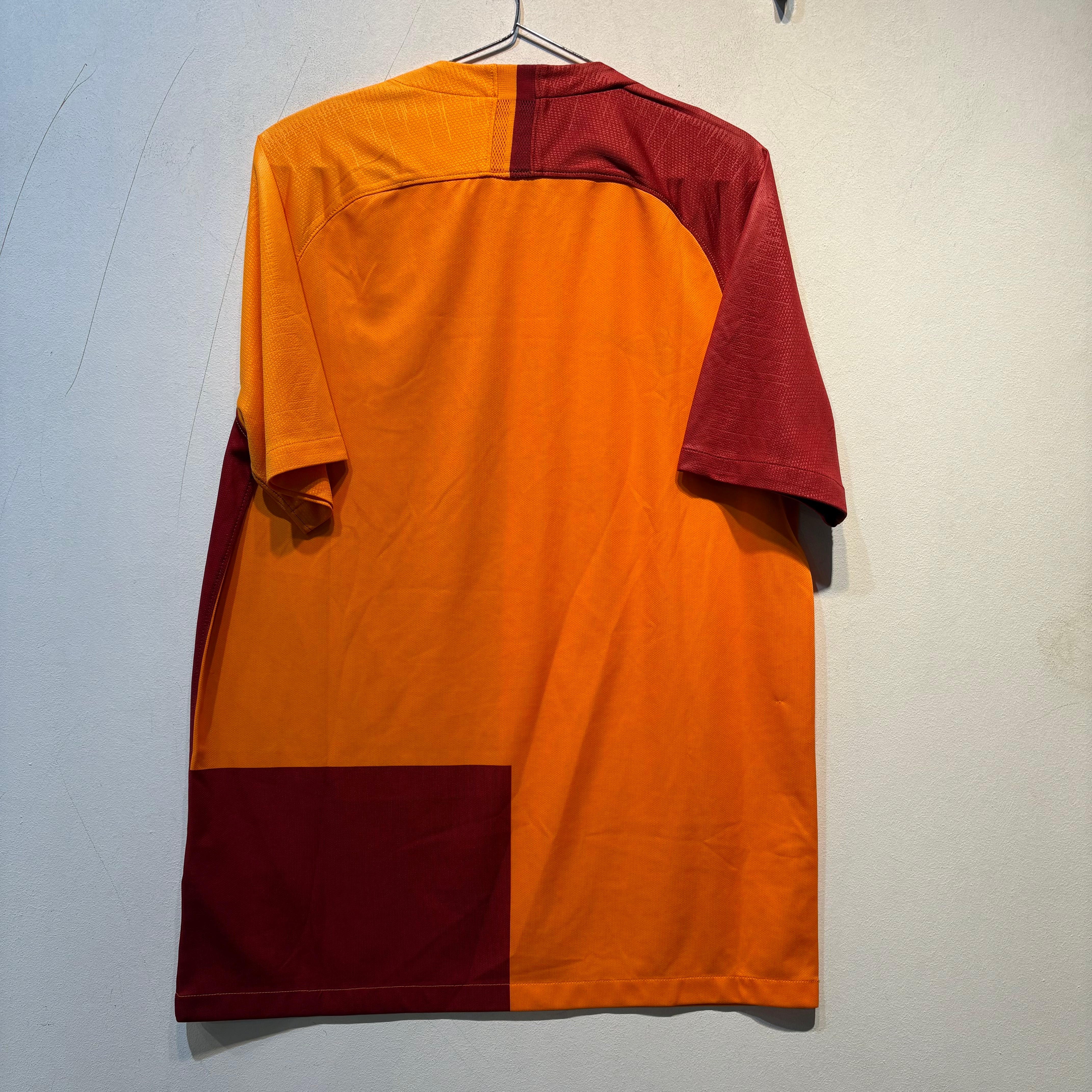 Galatasaray Home Shirt 2018/2019 – Size M – Nike Süper Lig