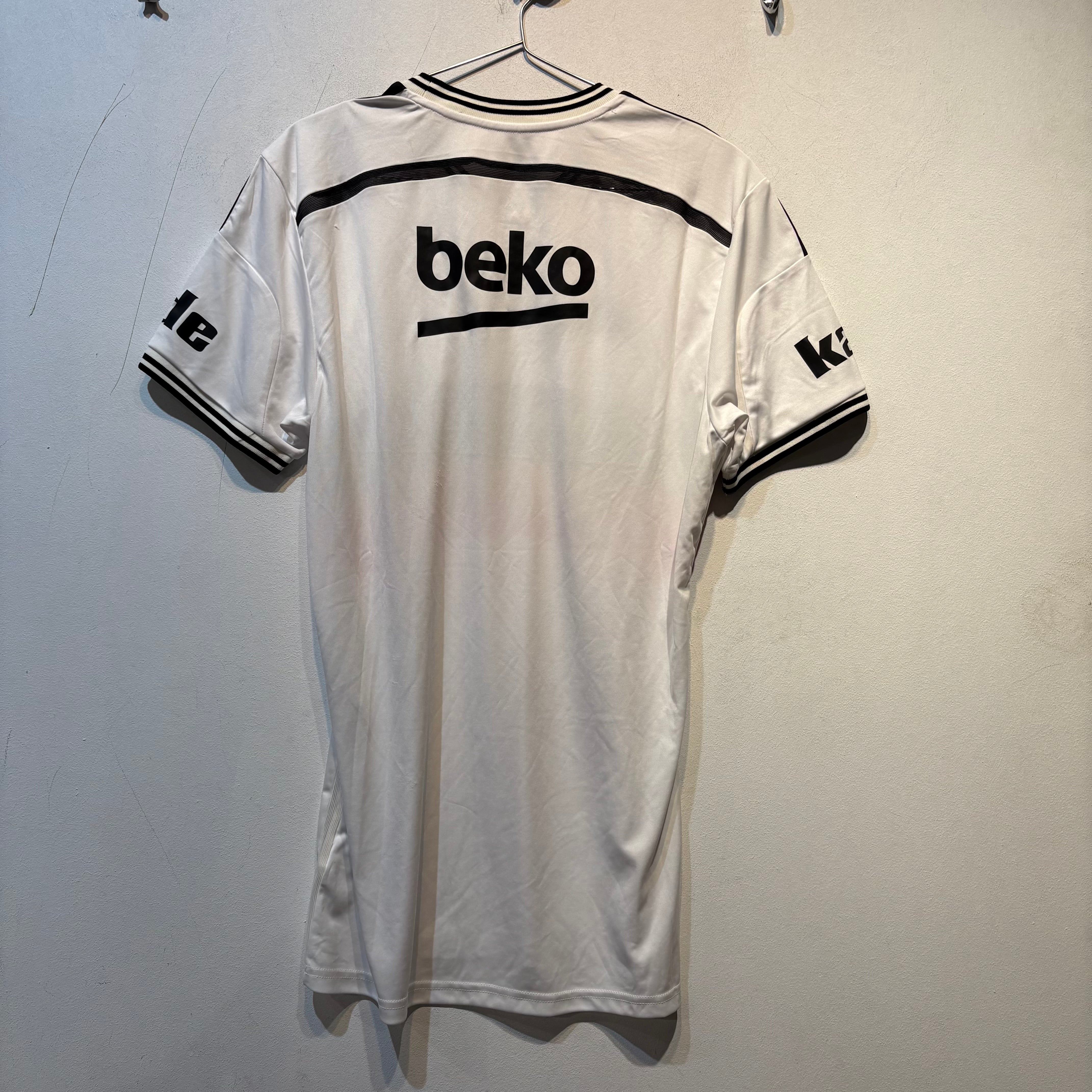 Beşiktaş 2016/17 Away Shirt – Medium – Adidas ClimaCool – Vodafone Sponsor