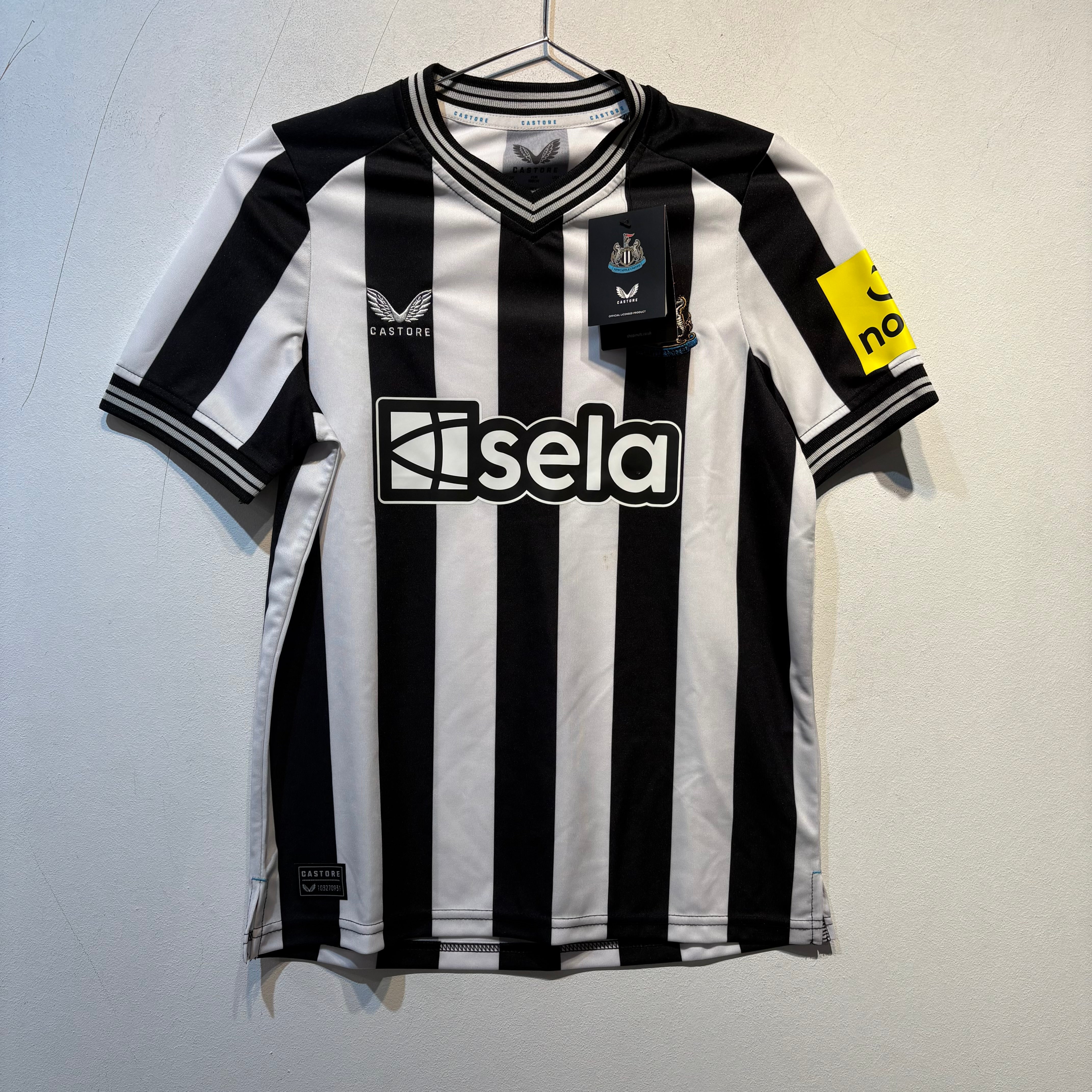 Newcastle United Home Shirt – 2023/2024 – Castore – Youth Large (158cm)