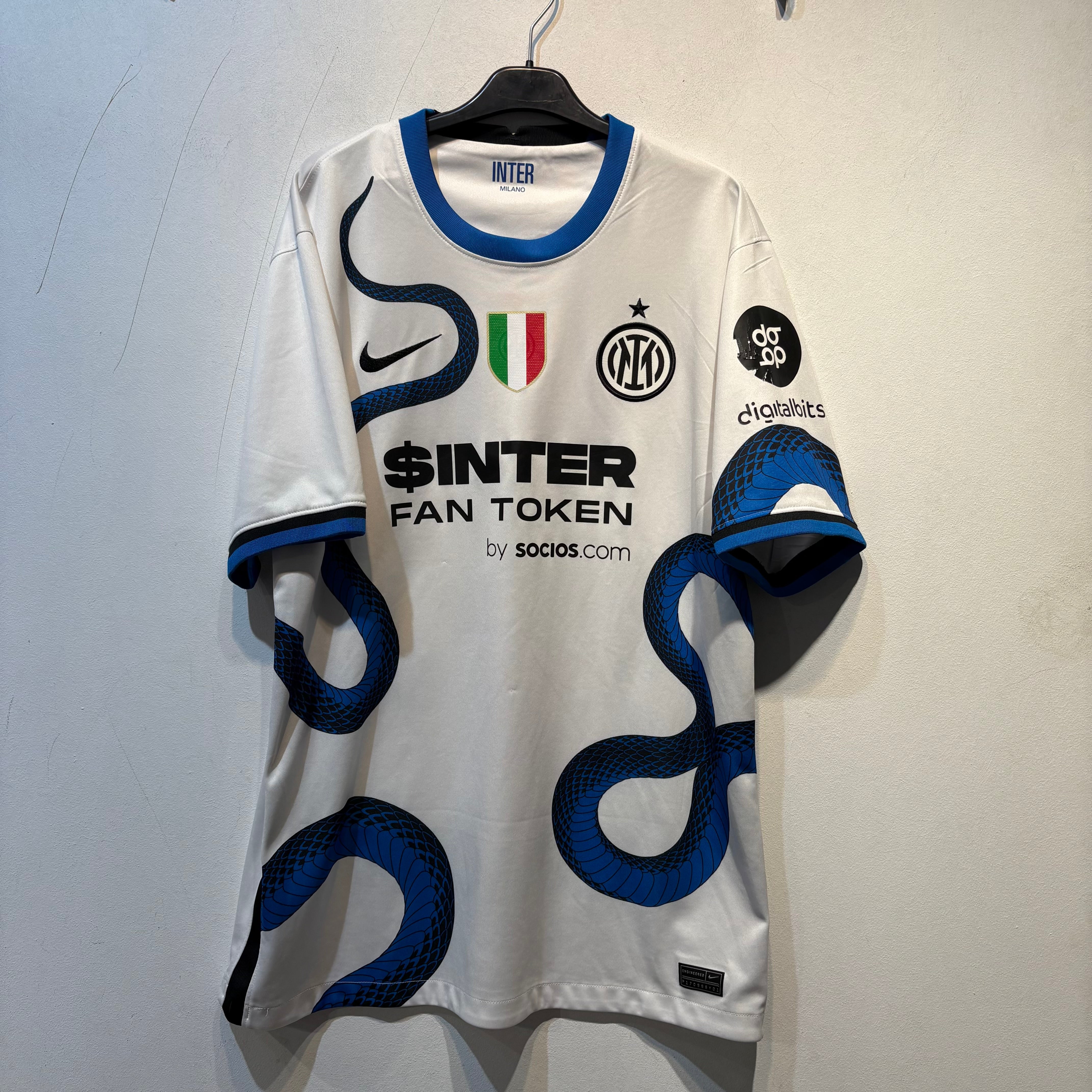 Inter Milan “Çalhanoğlu” Away – 2022/2023 – Large