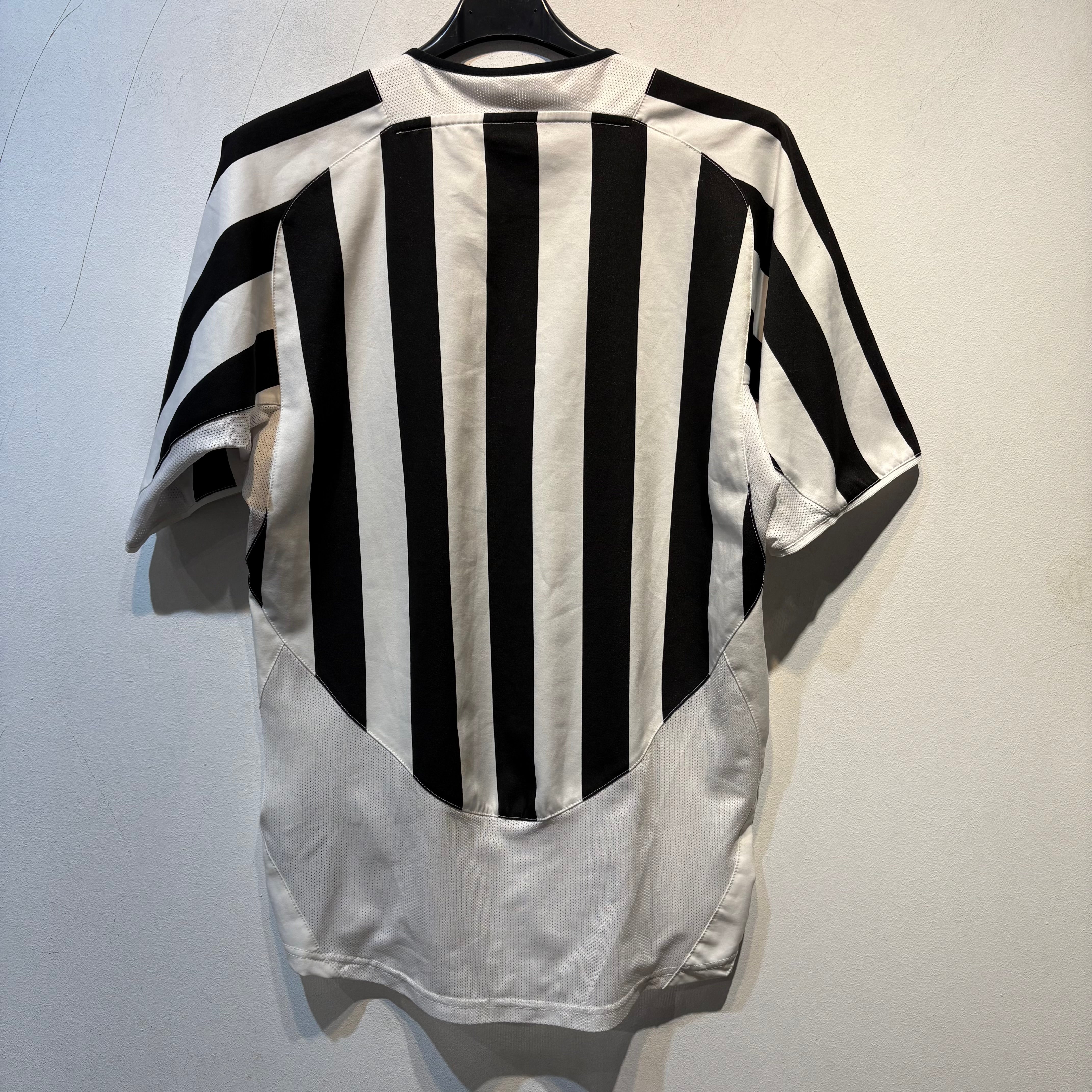 Juventus Home Shirt – 2003/2004 – Adult Small