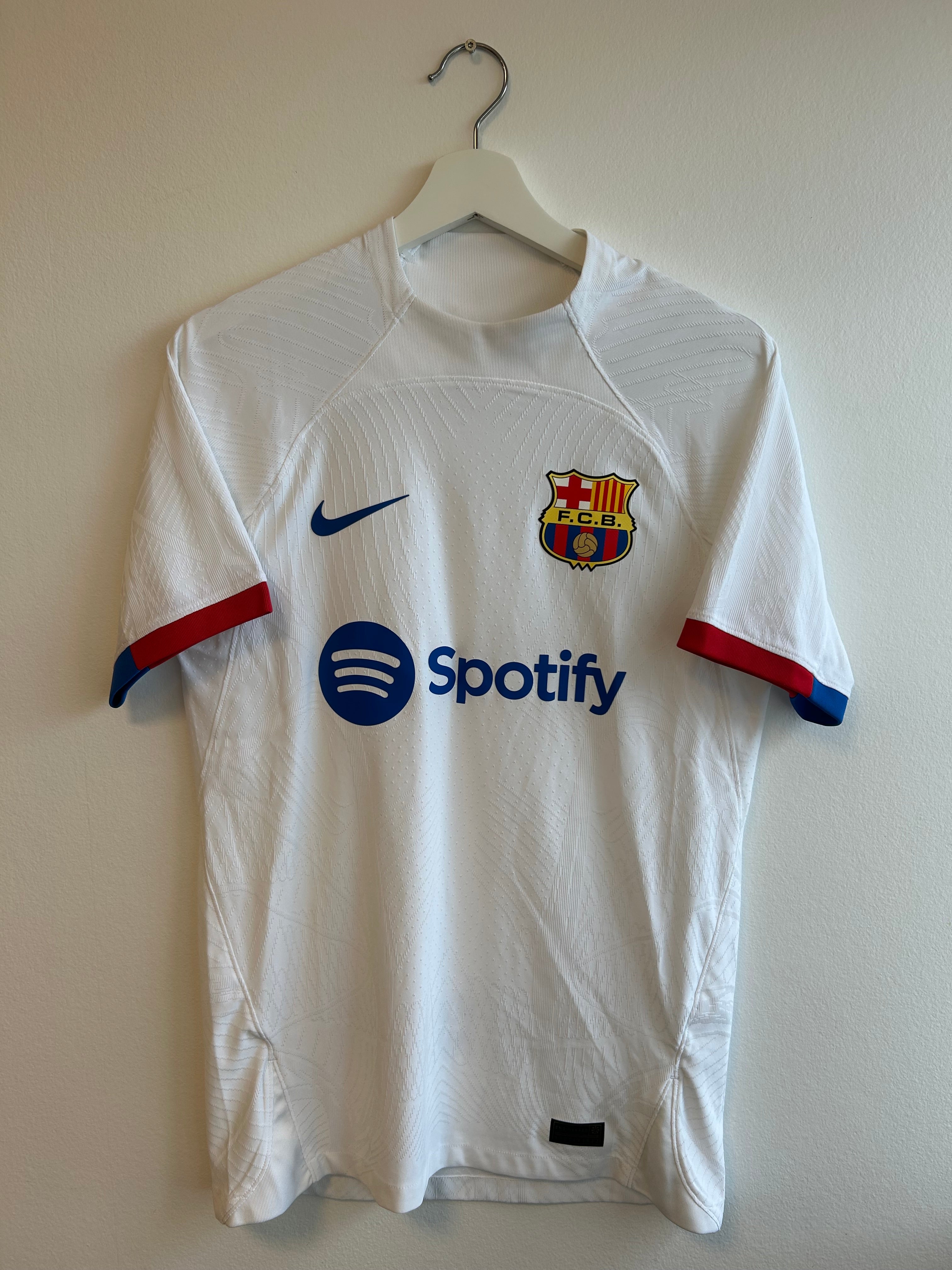 FC Barcelona Auth. Away - 2023/2024 - Small
