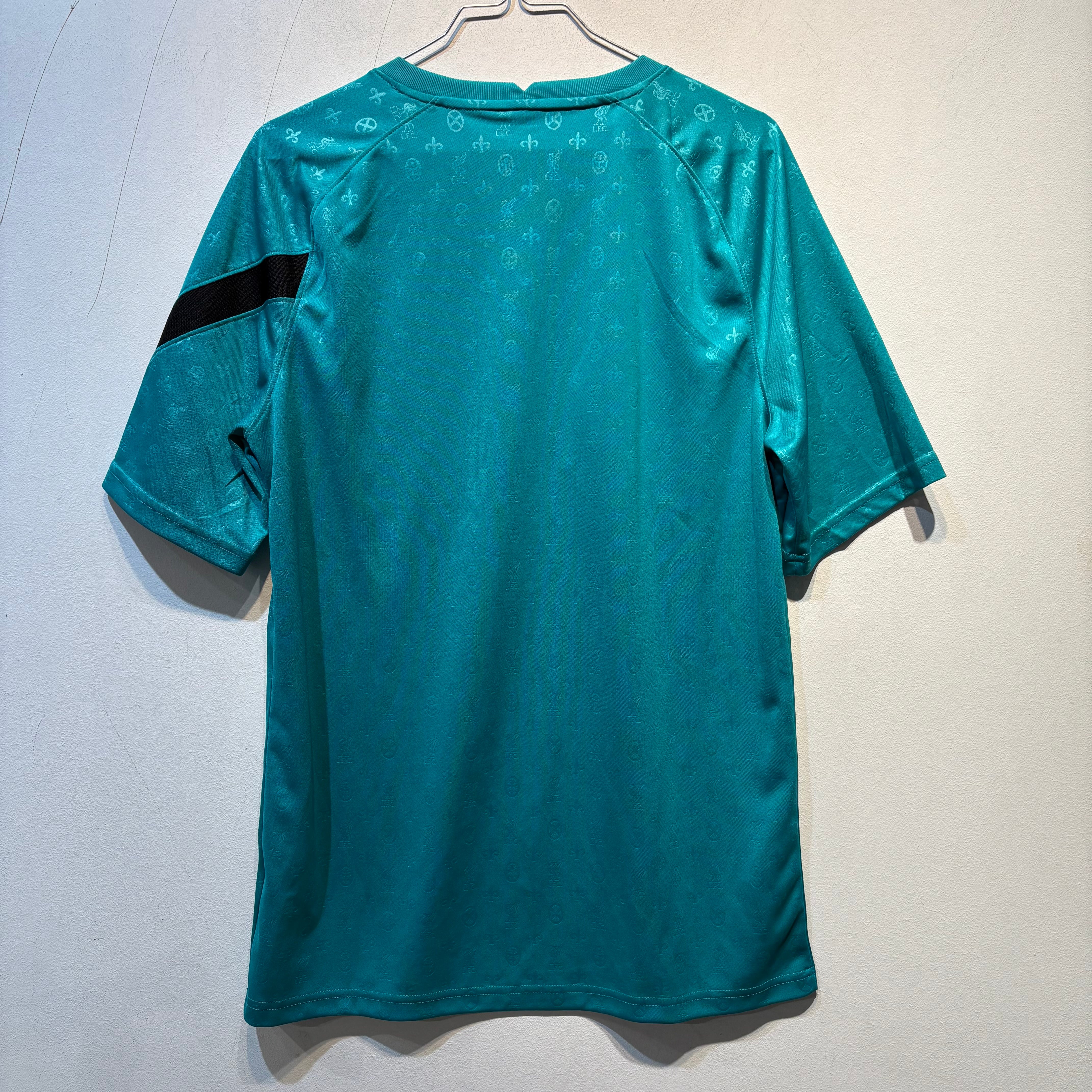 Liverpool FC Training Shirt  - 2021/2022 - Medium