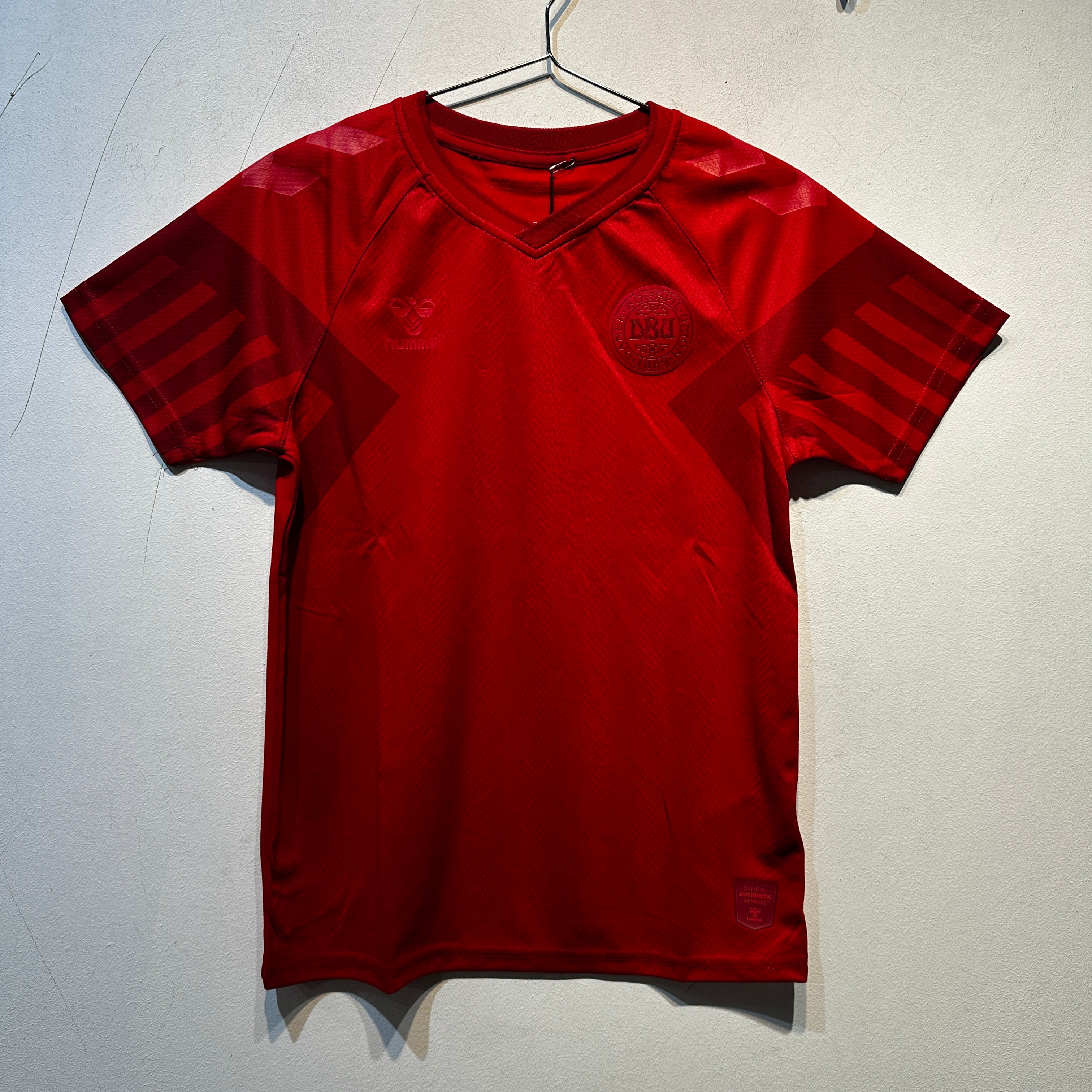 Denmark Home Shirt – 2022 – Kids (EU 152 / 11–12Y)