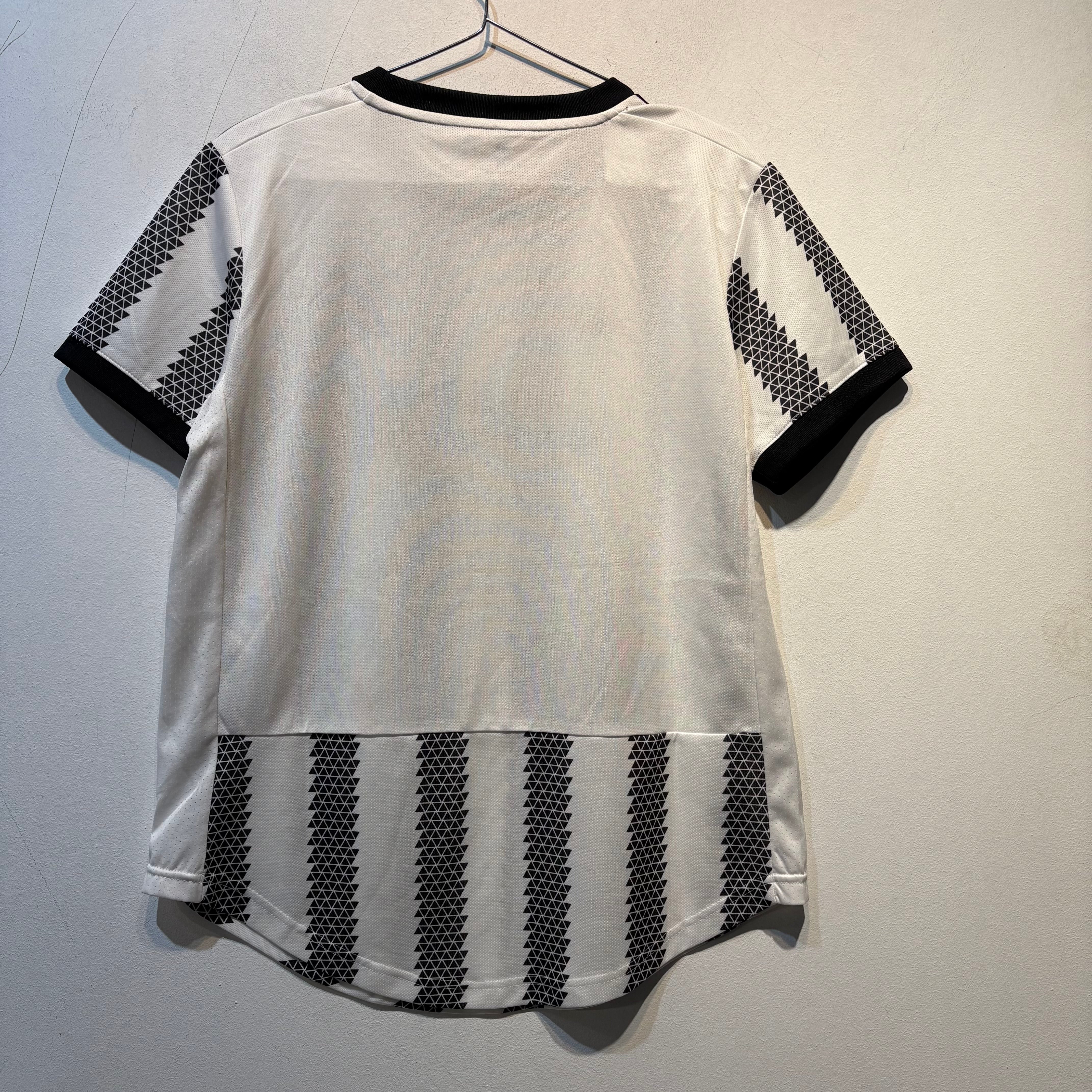 Juventus Home Shirt – 2022/2023 – Youth Medium (12–14Y)