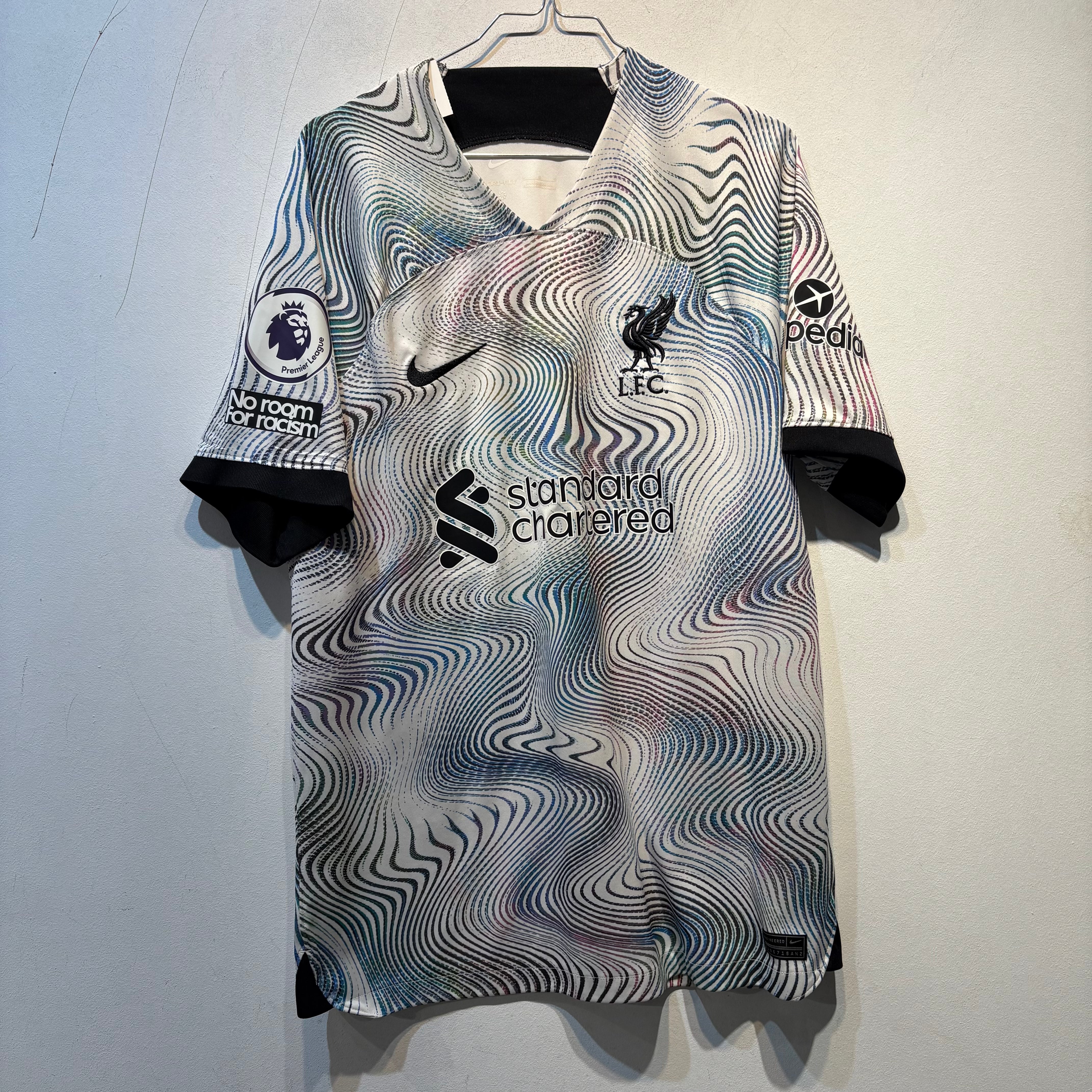 Liverpool FC “Alexander-Arnold 66” Away Shirt – 2022/2023 – Large