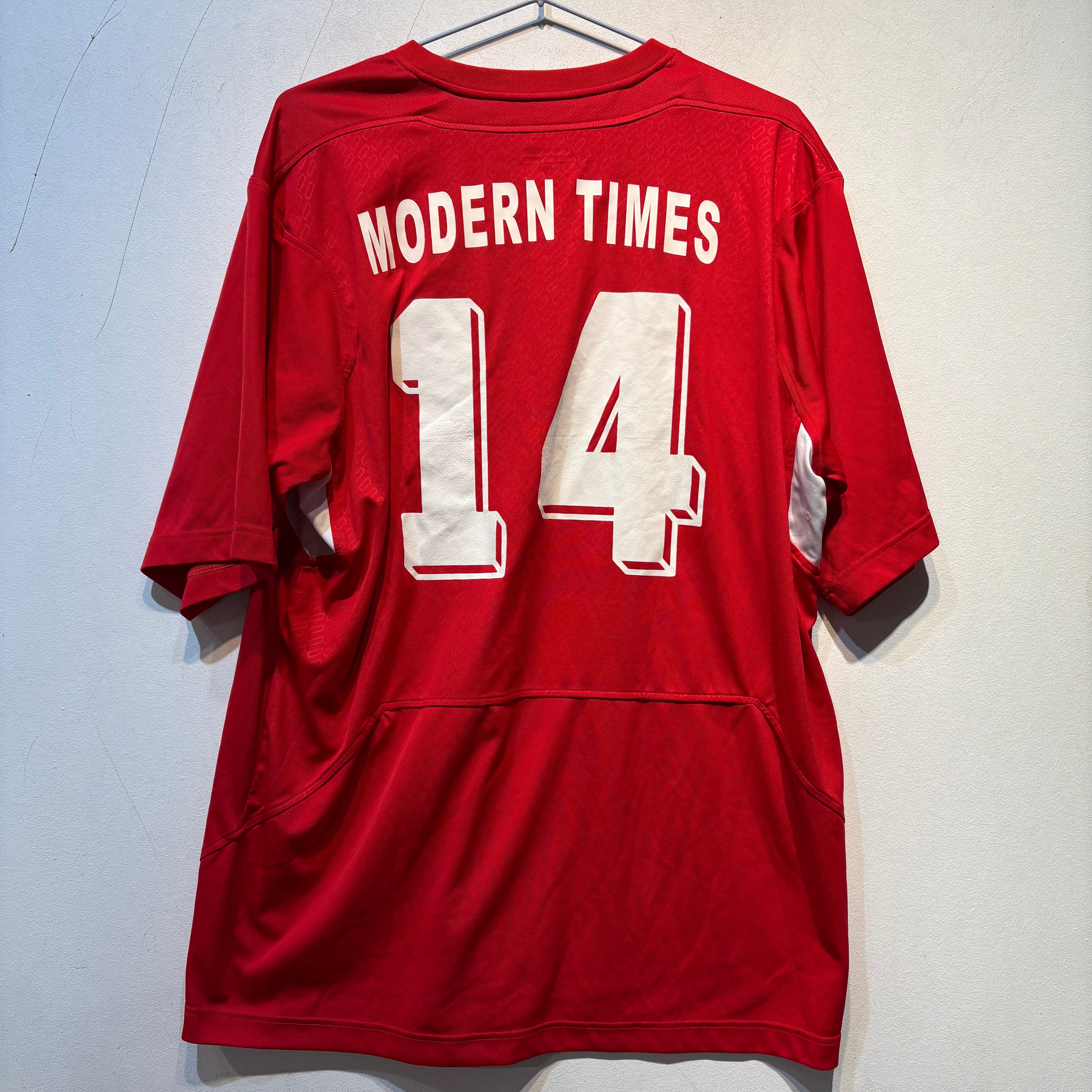 Liverpool FC “MODERN TIMES” Home – 2004/2005 – Large (EU 52/54)