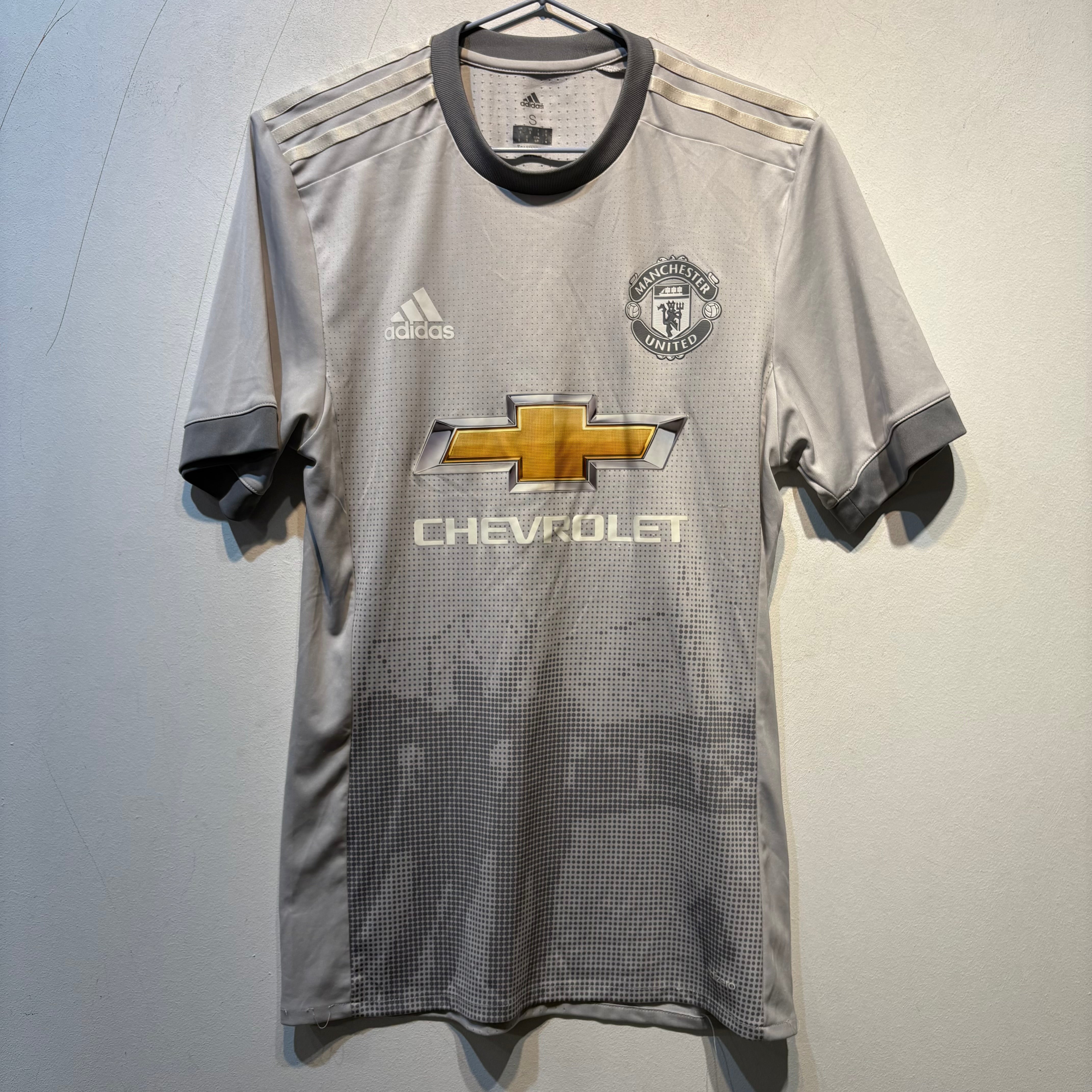 Manchester United Chevrolet Away – 2016/2017 – Small