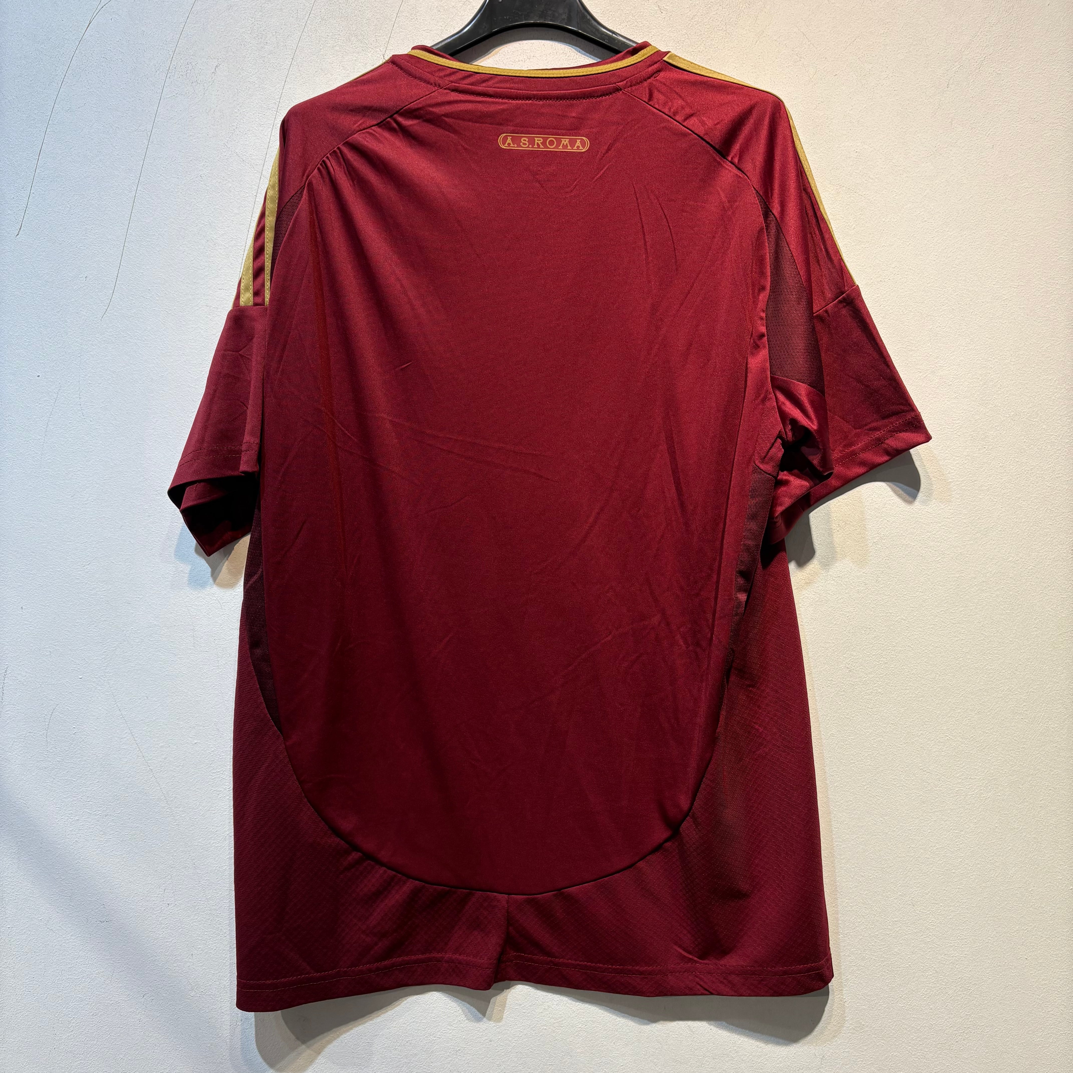 AS Roma Home Shirt – 2023/2024 – Large (Slim Fit)