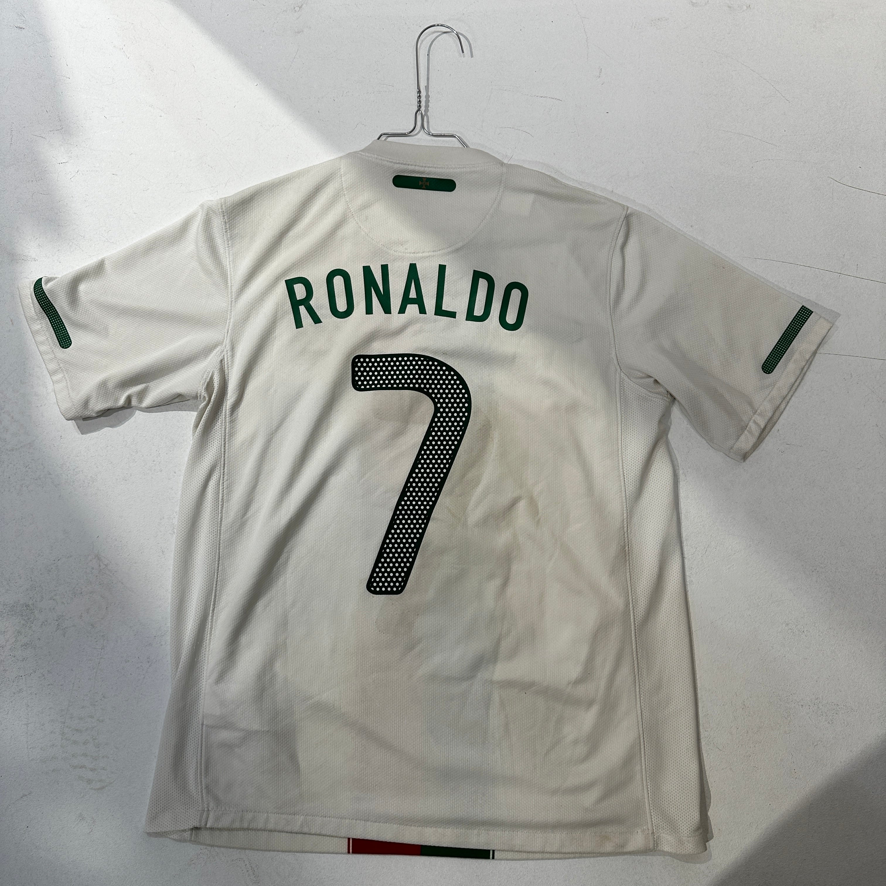 Portugal “Ronaldo” Away – 2010 – Medium