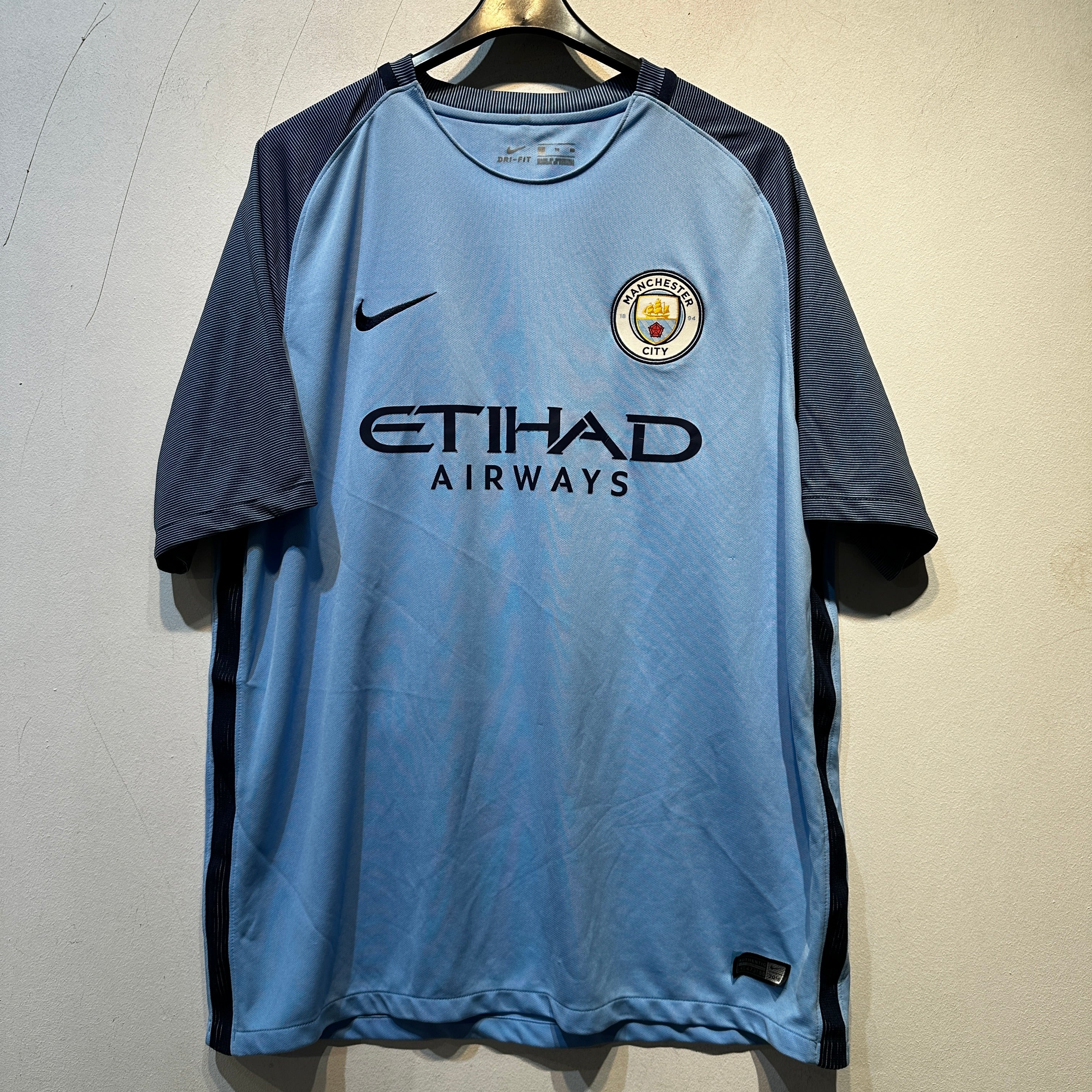 Manchester City “Kun Agüero 10” Home – 2016/2017 – XL