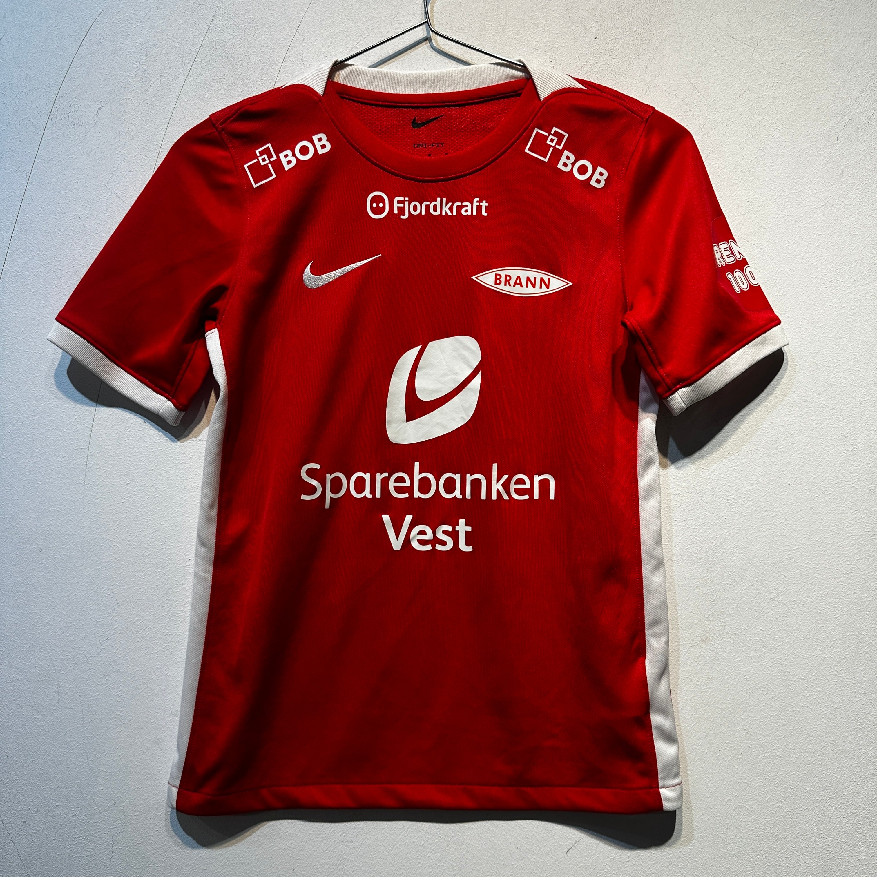SK Brann Home – 2023 Season – Nike Dri-Fit – Youth Medium (137–147cm)