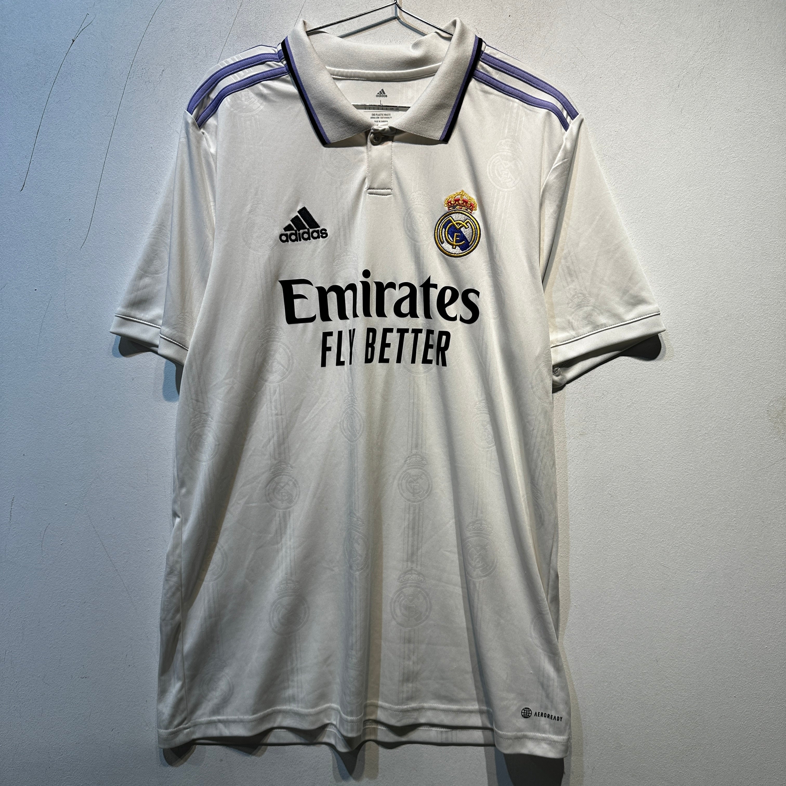 Real Madrid Home - 2022/2023 - Large