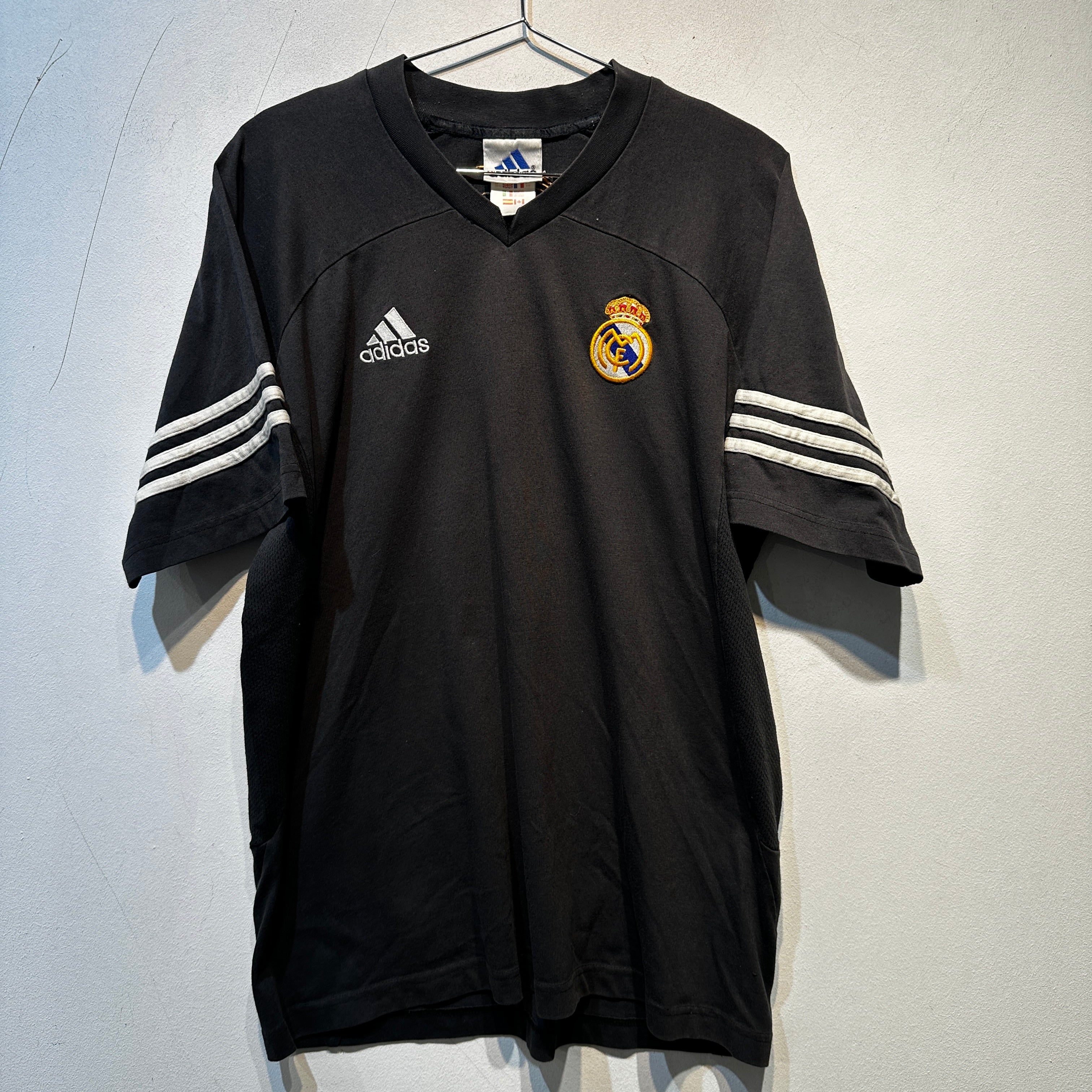 Real Madrid Away – 2011/2012 – Size 38/40 (Medium)
