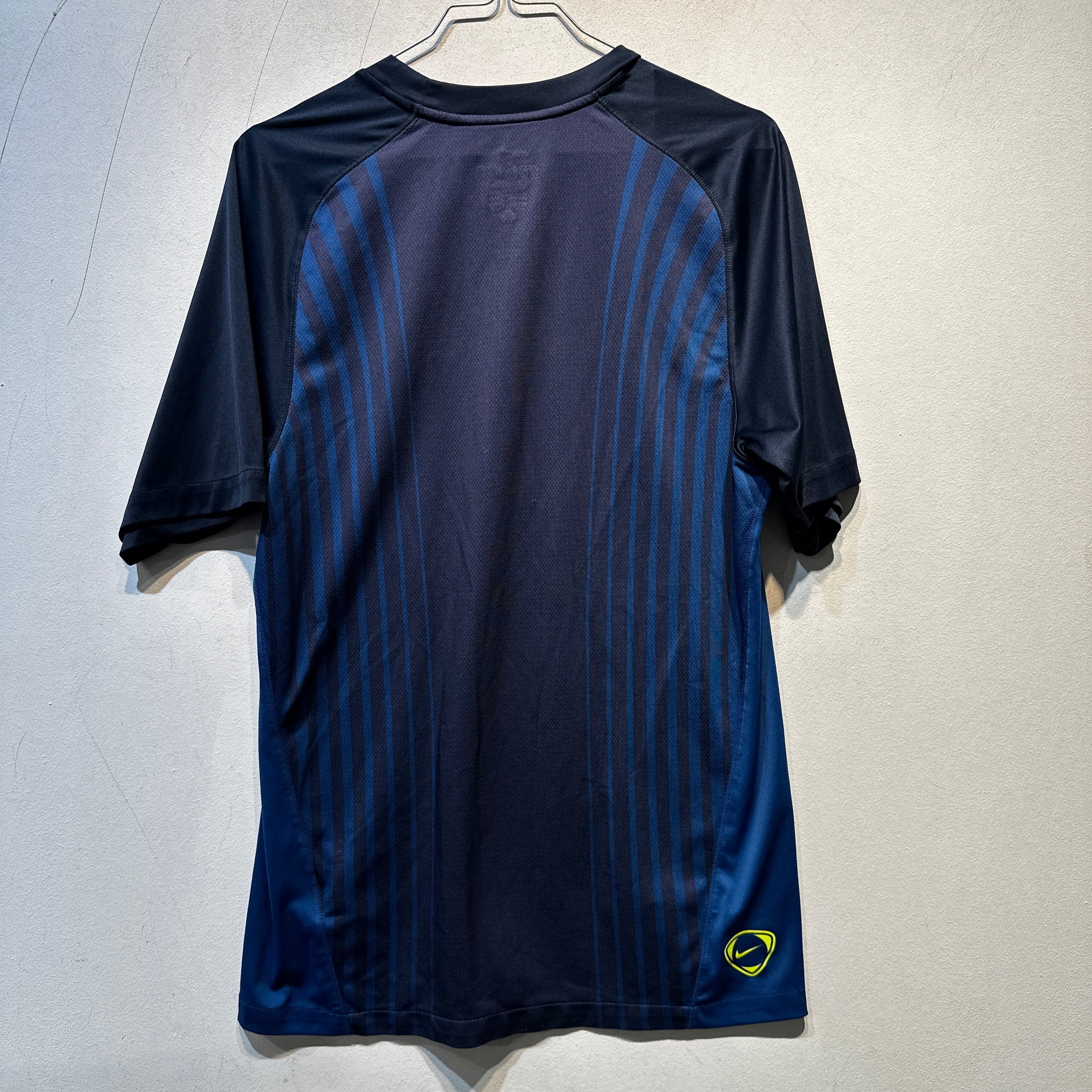 FC Barcelona Training Shirt – Nike Dri-FIT – Small