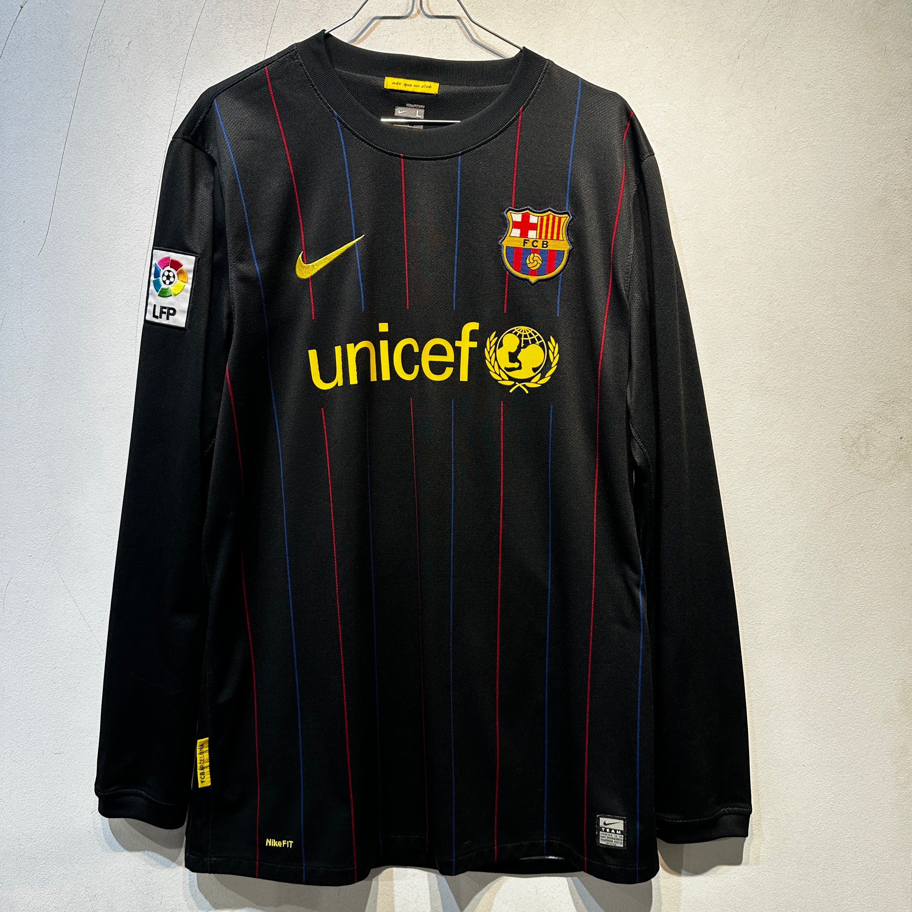 FC Barcelona Valdés Goalkeeper Shirt 2006/2007 – Long Sleeve – Size L