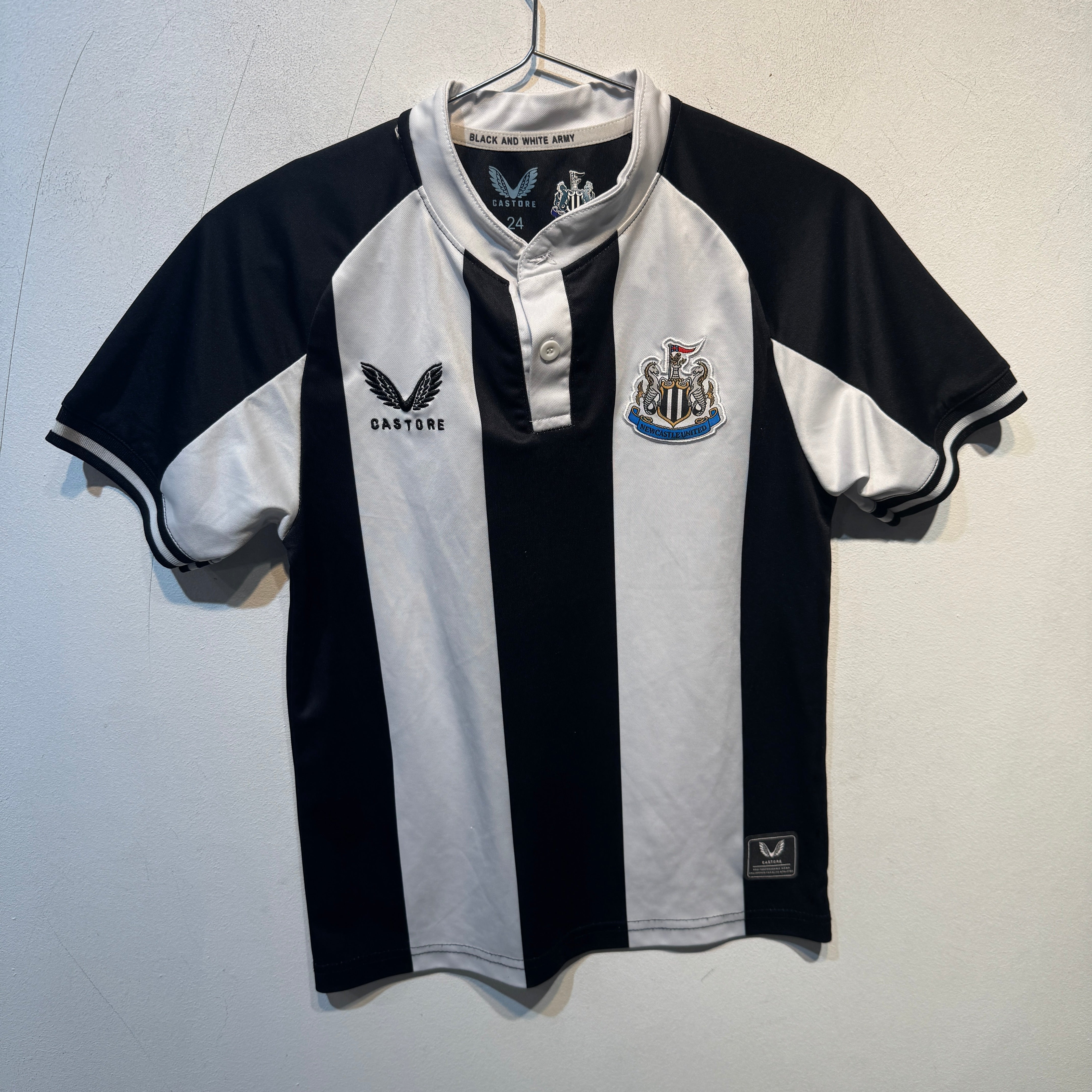 Newcastle United Home Shirt – 2023/2024 – Junior Size 24