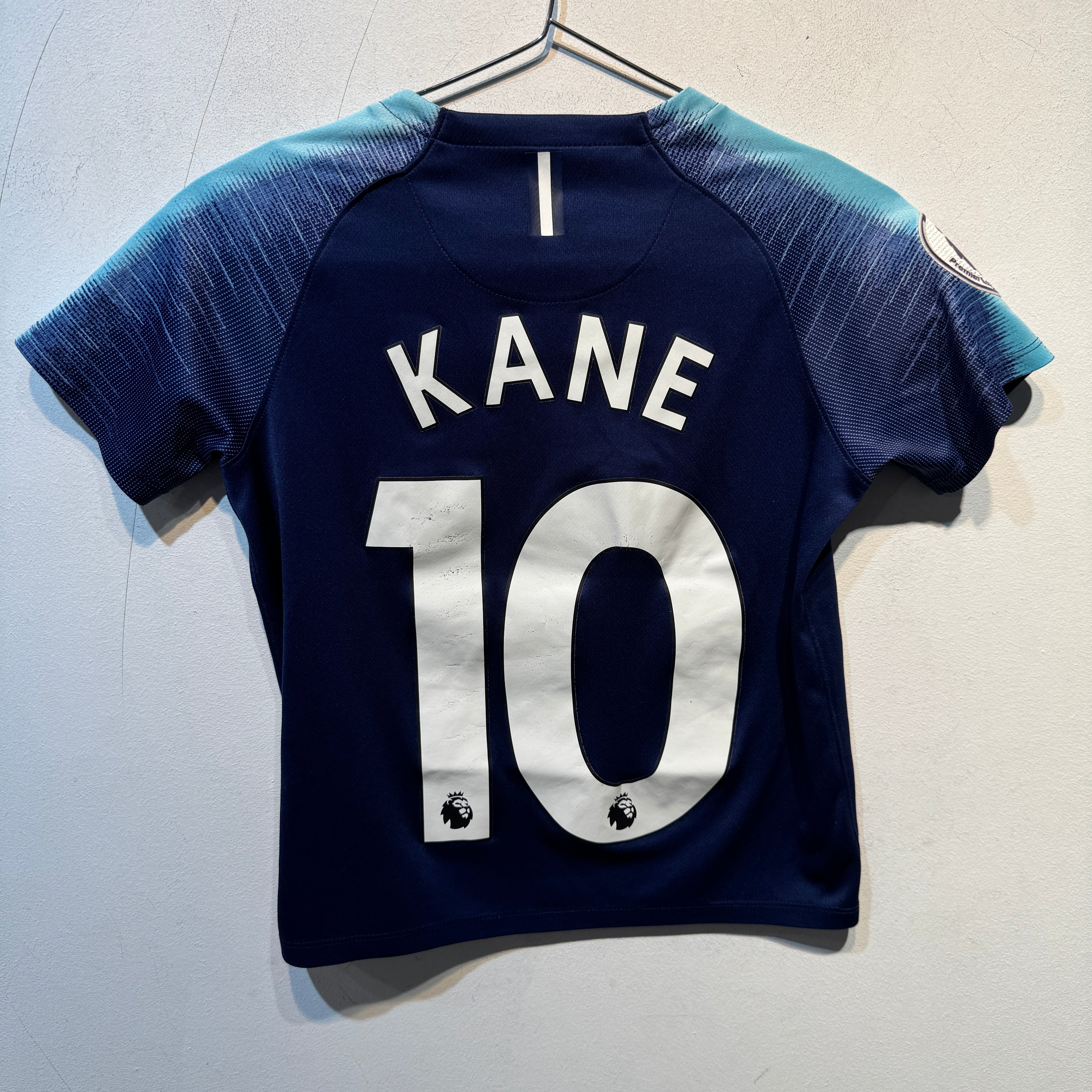 Tottenham Hotspur “Kane 10” Home – 2018/2019 – Youth Large (6–7Y)