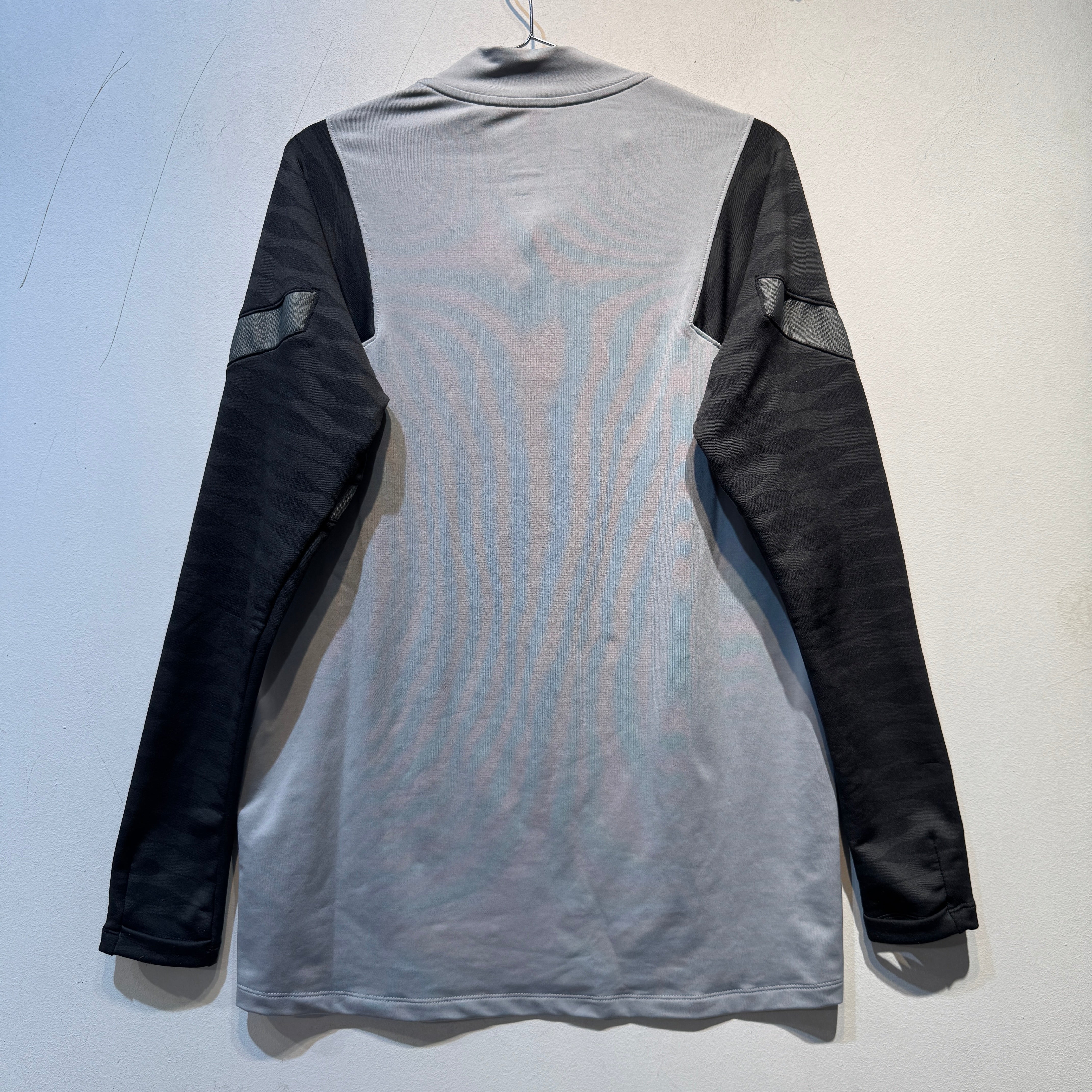 Liverpool FC (LFC) Nike training top