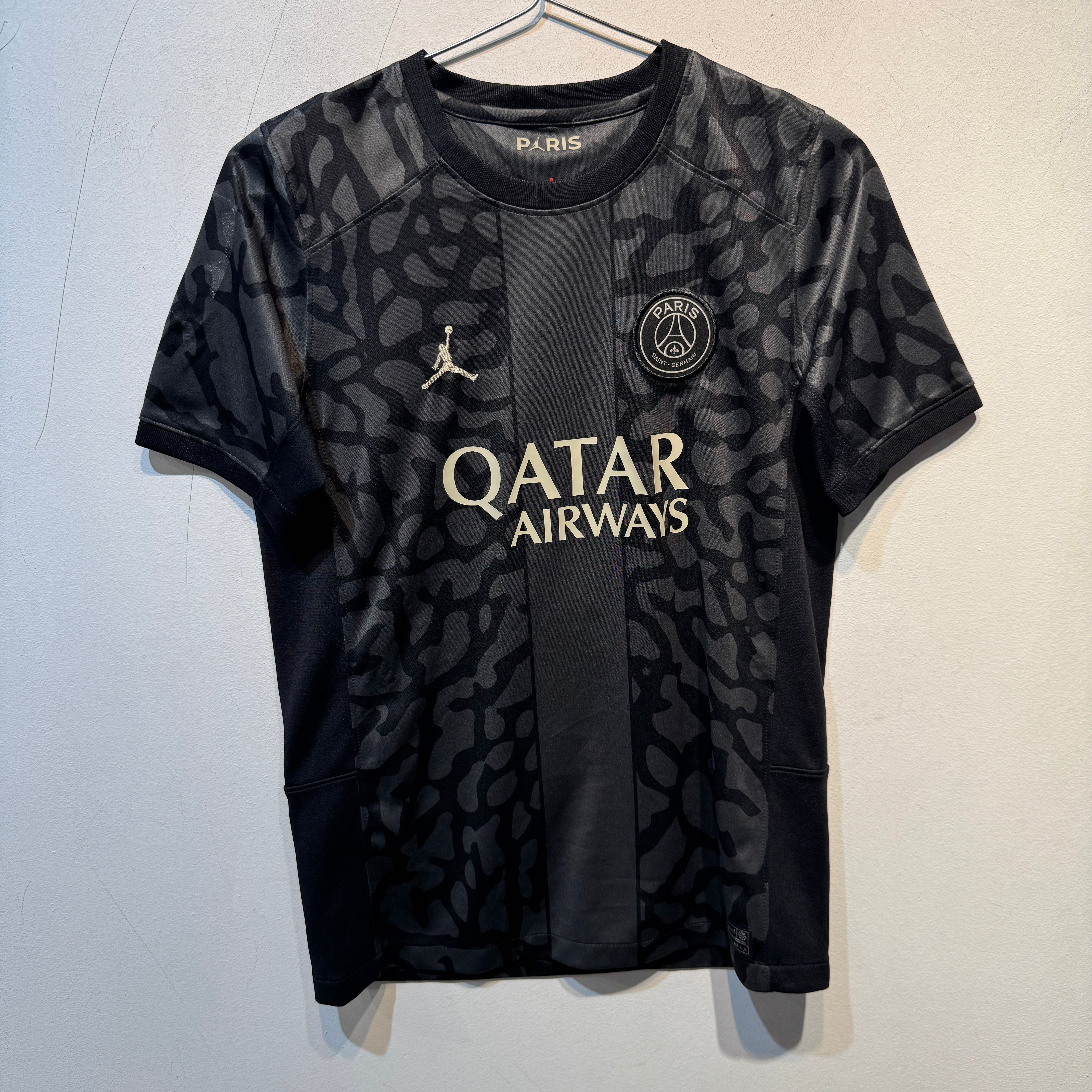 Paris Saint-Germain Mbappé Third – 2022/2023 – Youth Large (147–158 cm)