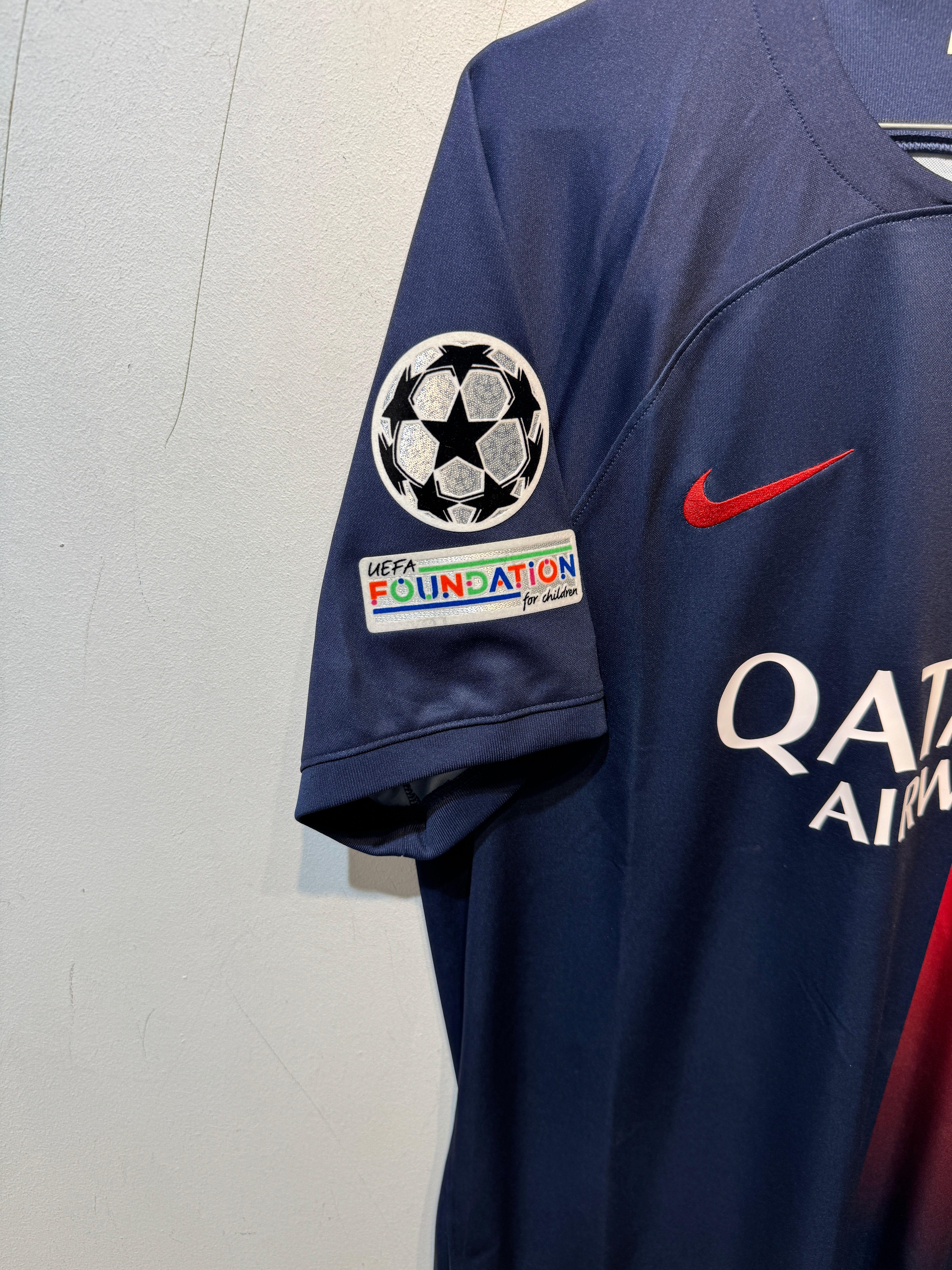 Paris Saint-Germain “Mbappé 7” Home – 2023/2024 – Large