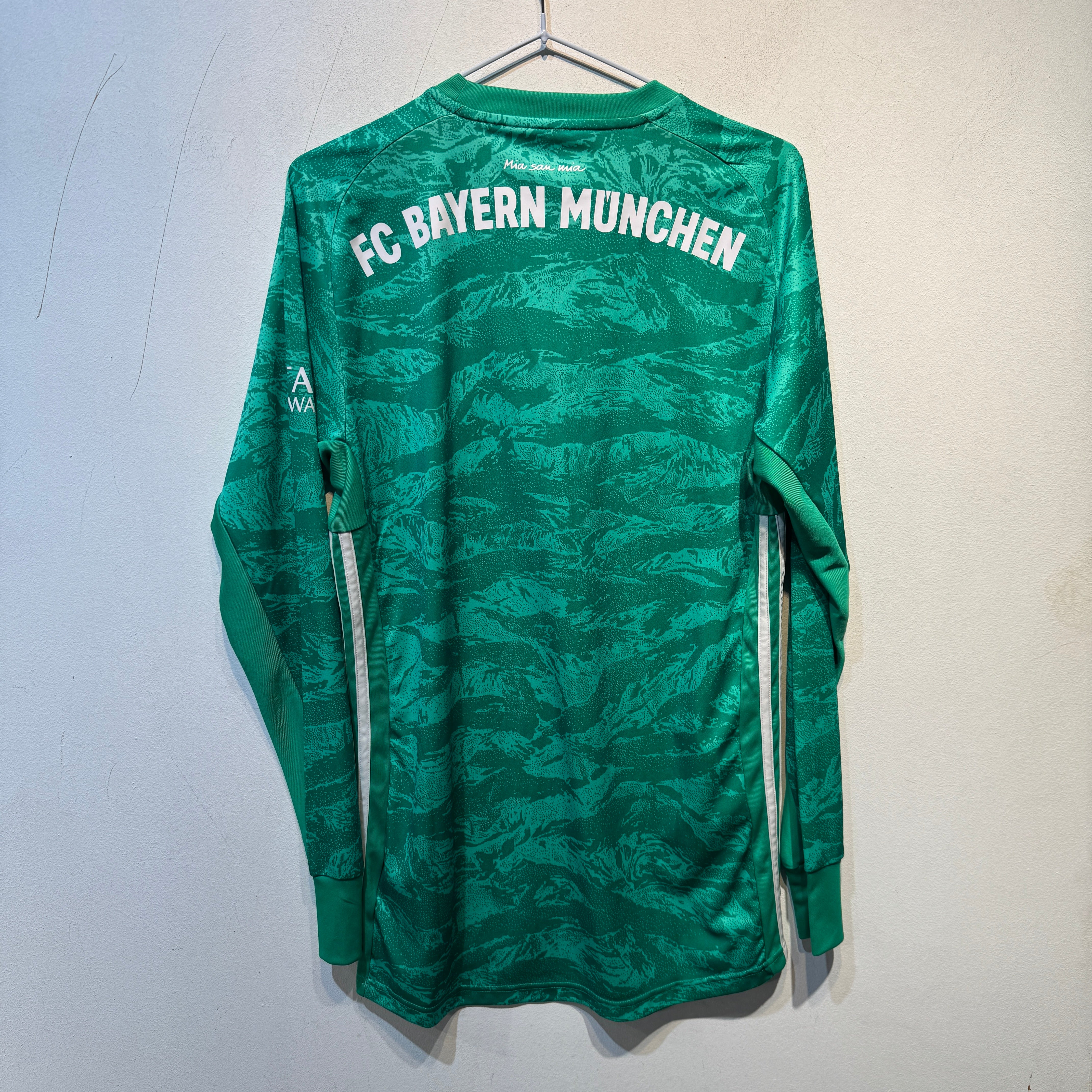 FC Bayern München Goalkeeper Home – 2019/2020 – Small