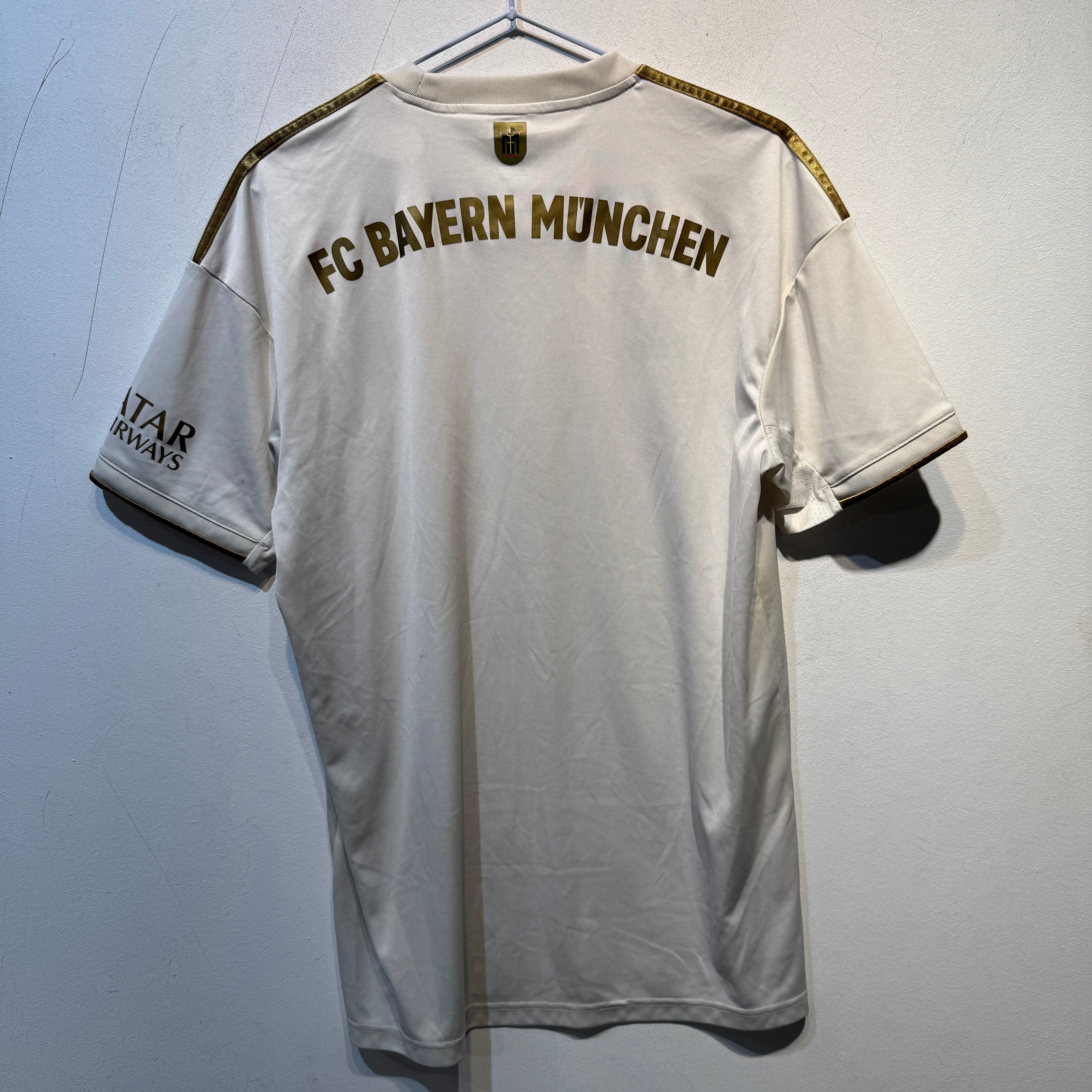 FC Bayern München Away – 2021/2022 – Medium