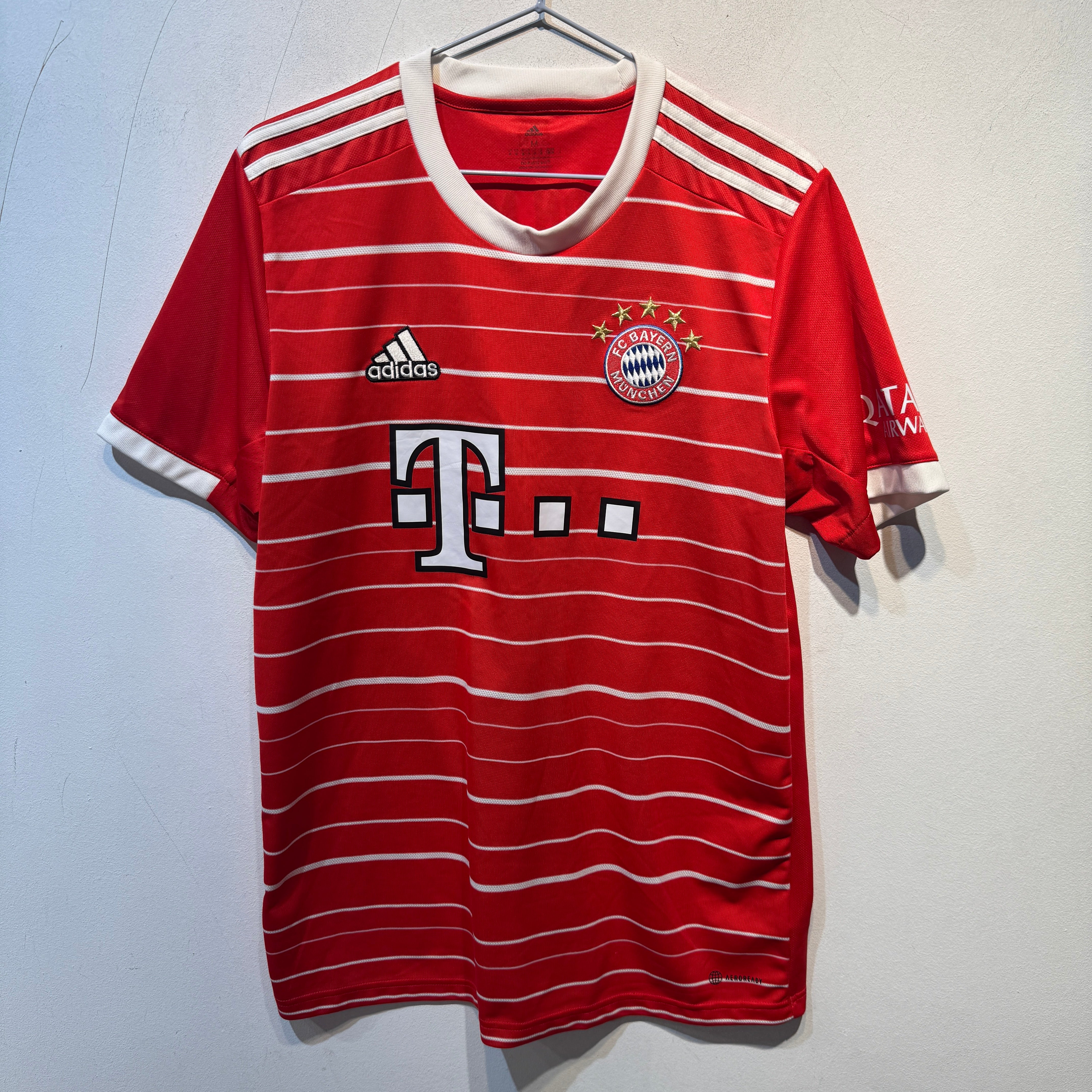 FC Bayern München Home – 2022/2023 – Medium