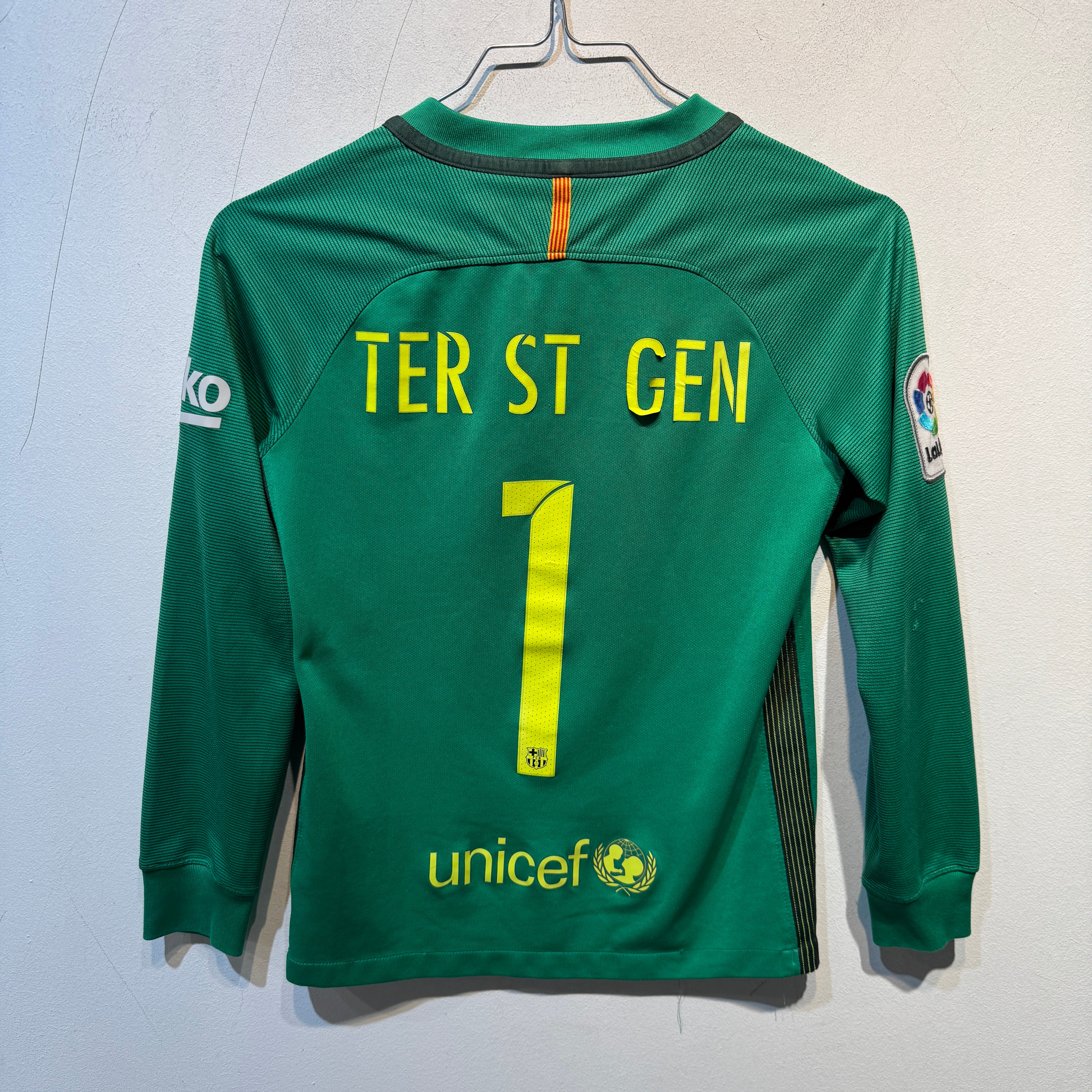 FC Barcelona “Ter Stegen” Goalkeeper – 2016/2017 – Youth S (8–10y)