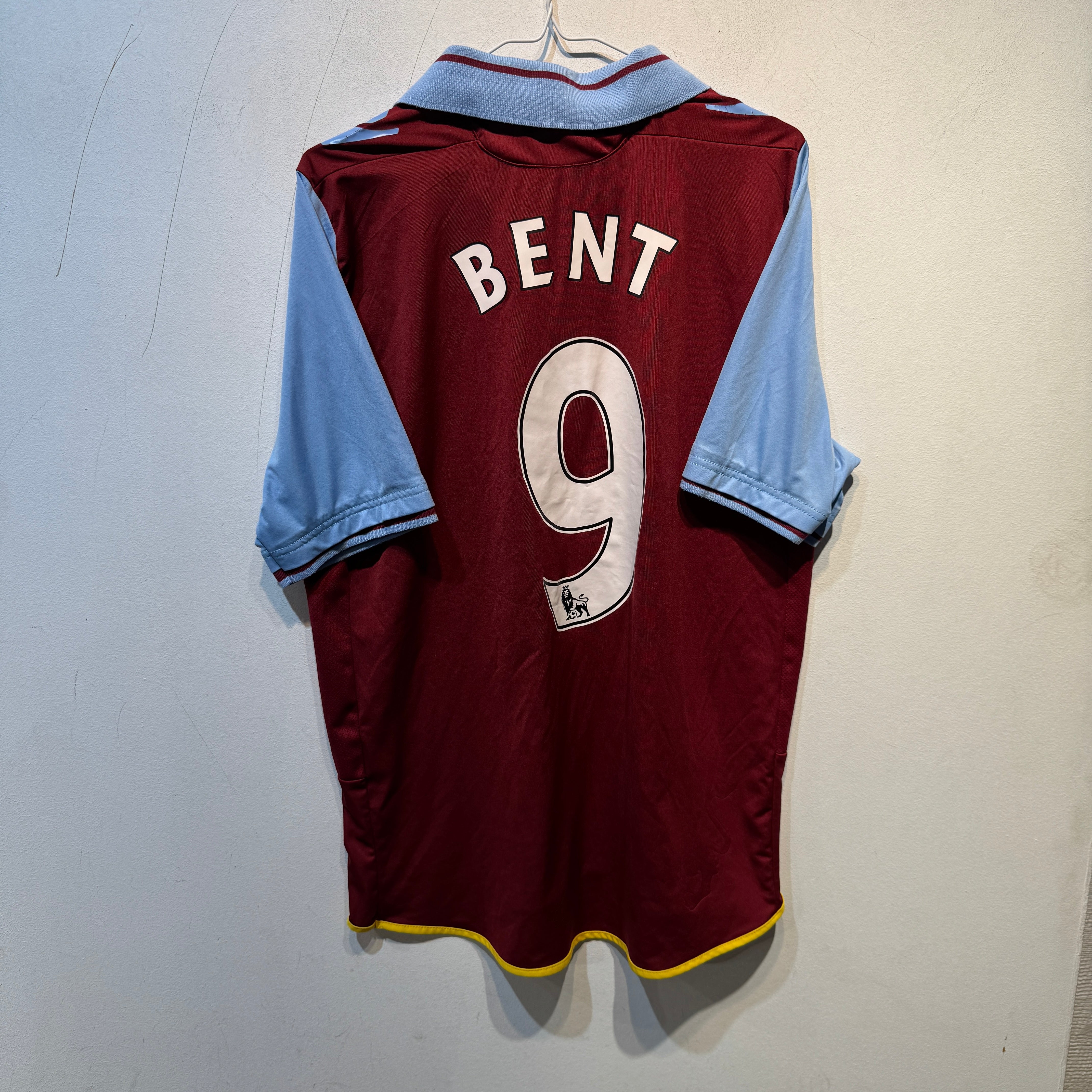 Aston Villa Home Shirt – 2013/2014 – Bent #9 – Macron – Large