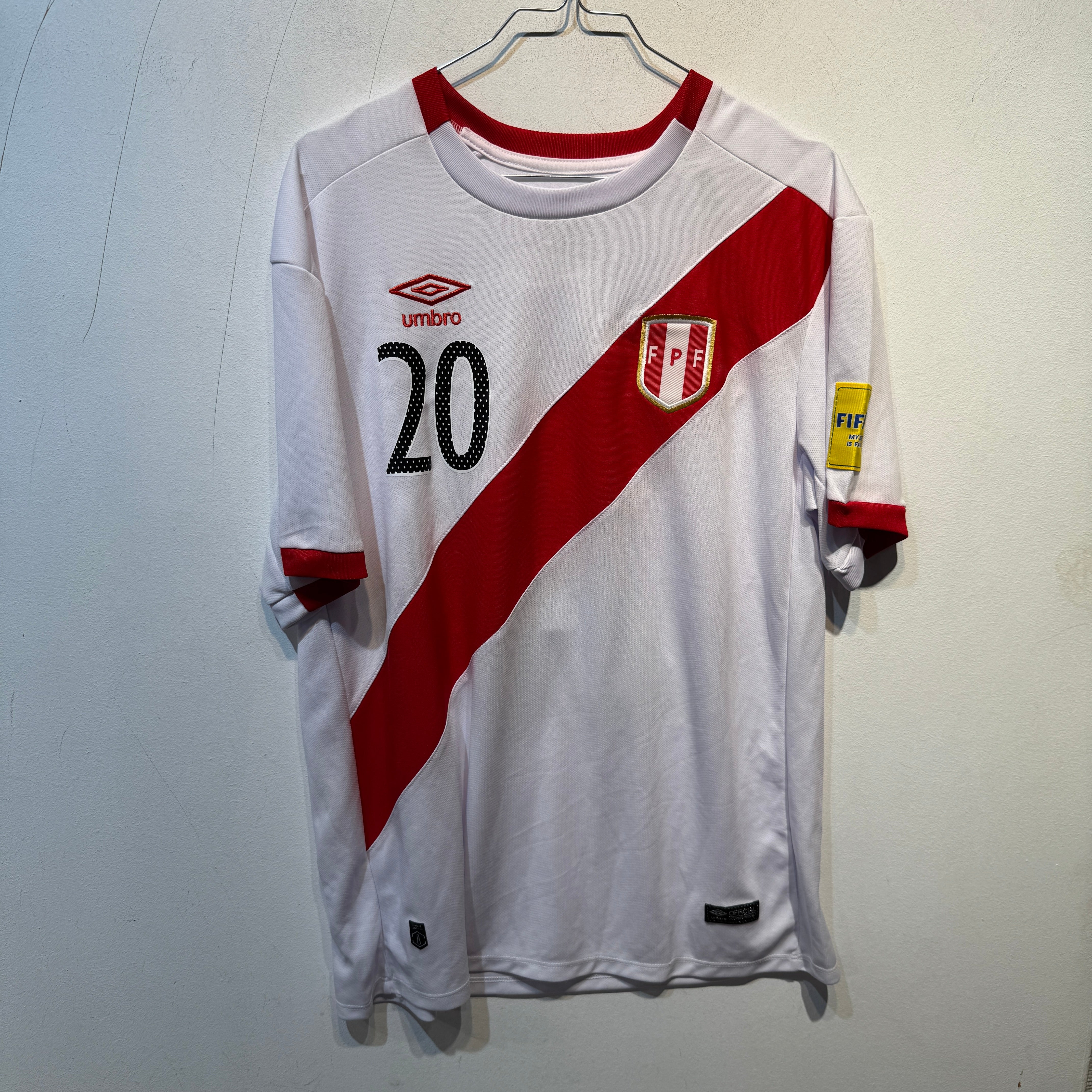 Peru “Flores 20” Home Shirt – Umbro – 2018/2019 – Large