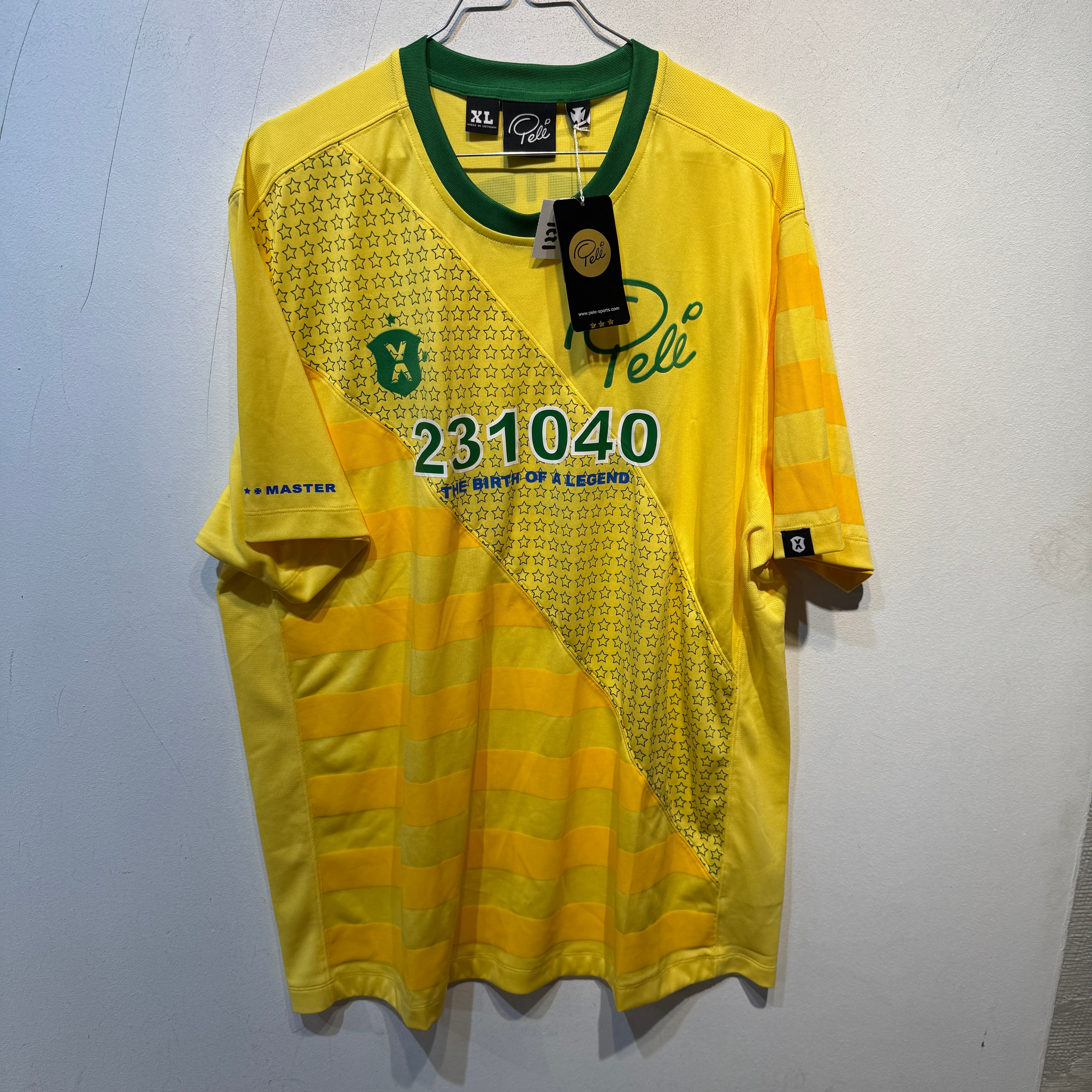 Pelé “231040 – The Birth of a Legend” Tribute Shirt – Yellow – Size XL