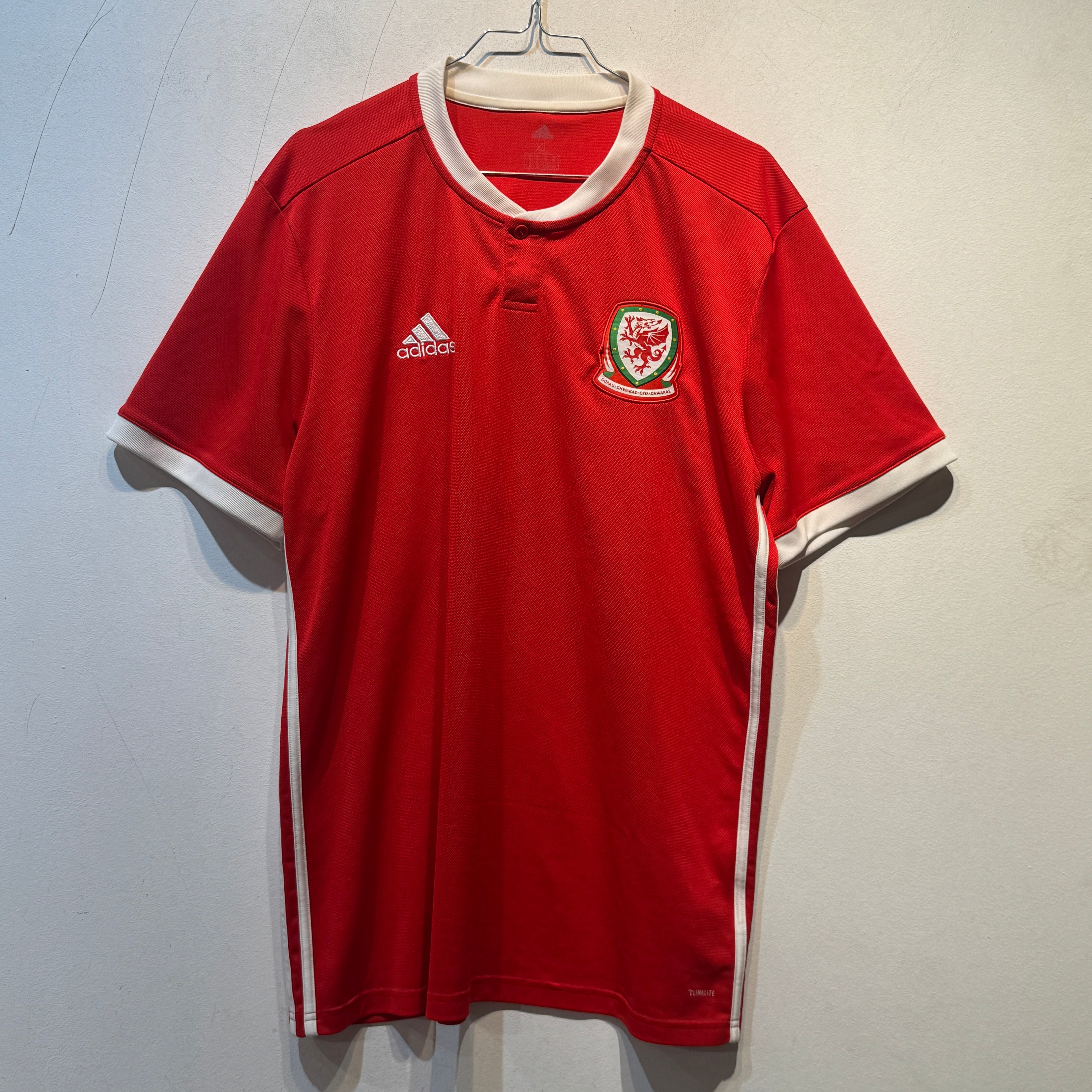 Wales Home – 2016/2017 – XL