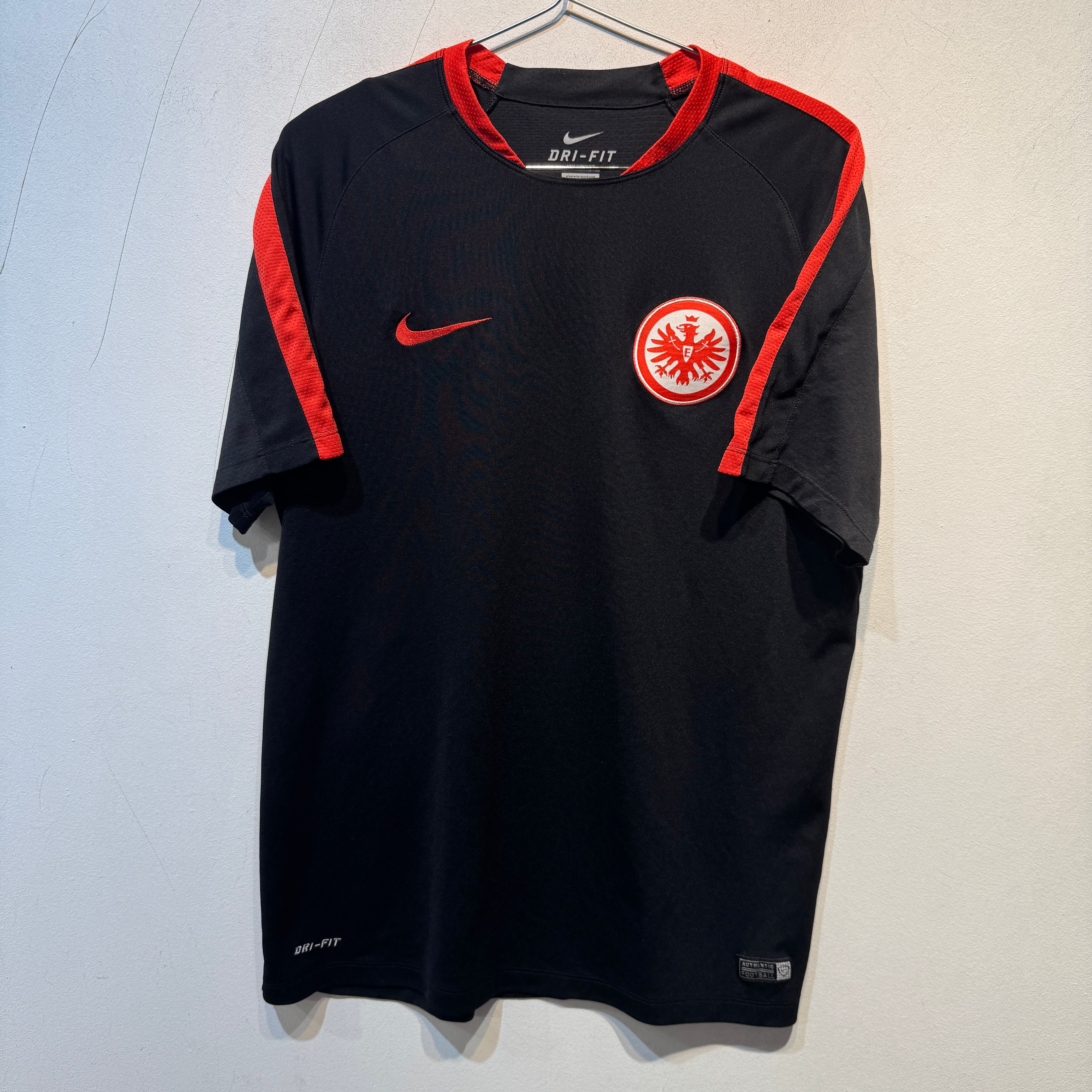 Eintracht Frankfurt Training – 2013/2014 – Large