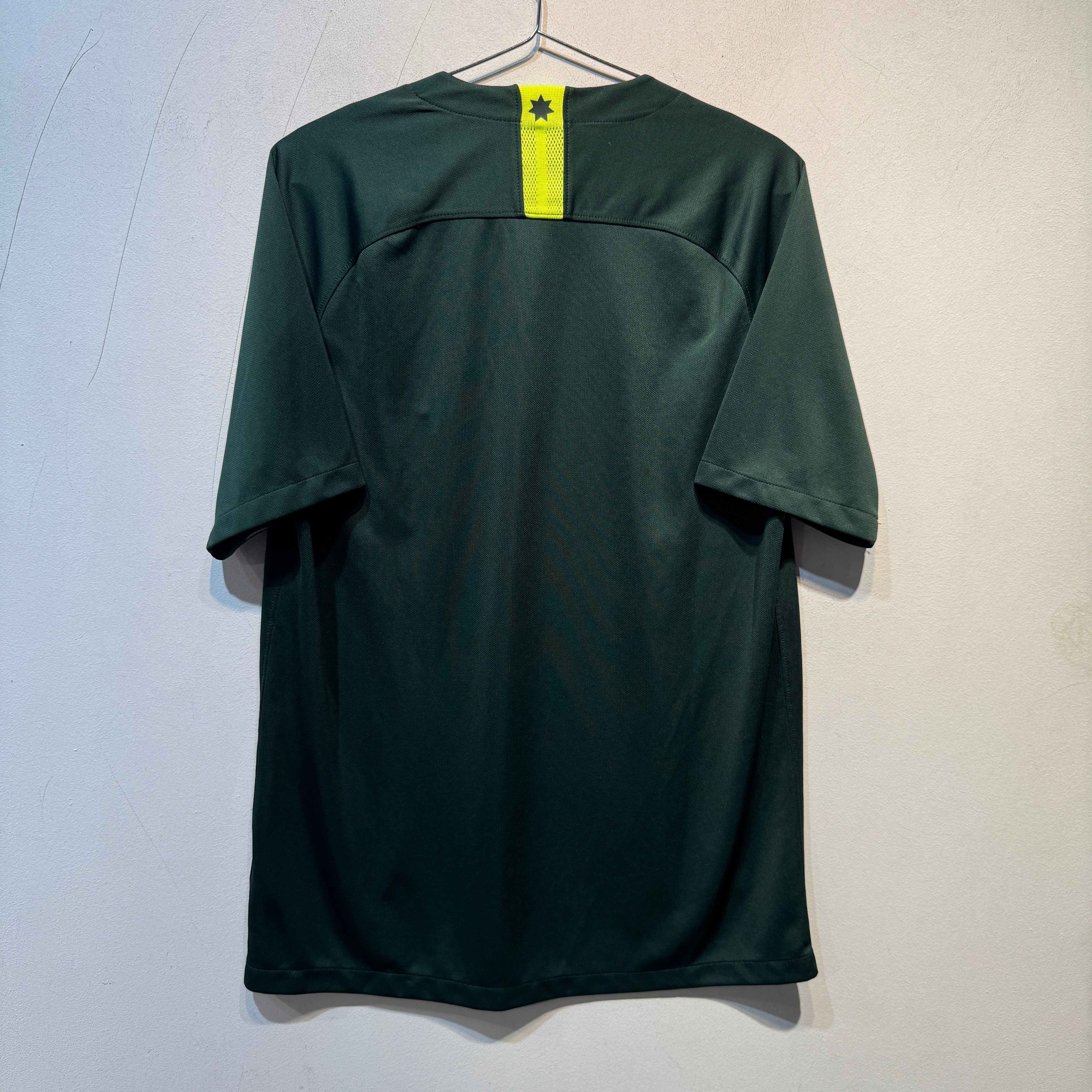 Australia Home – 2010/2011 – Medium