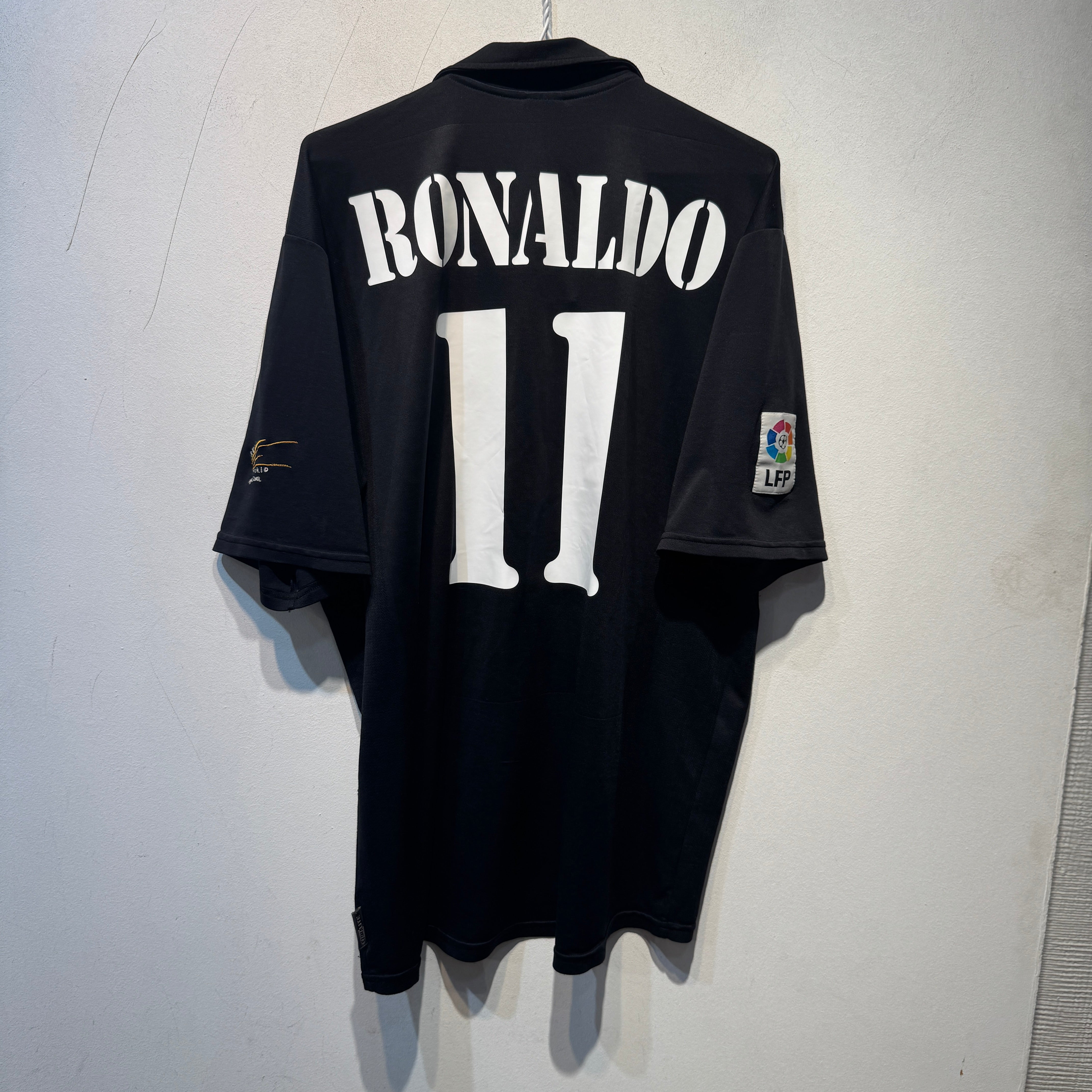 Real Madrid “Ronaldo” Third - 2001/2002 - XL