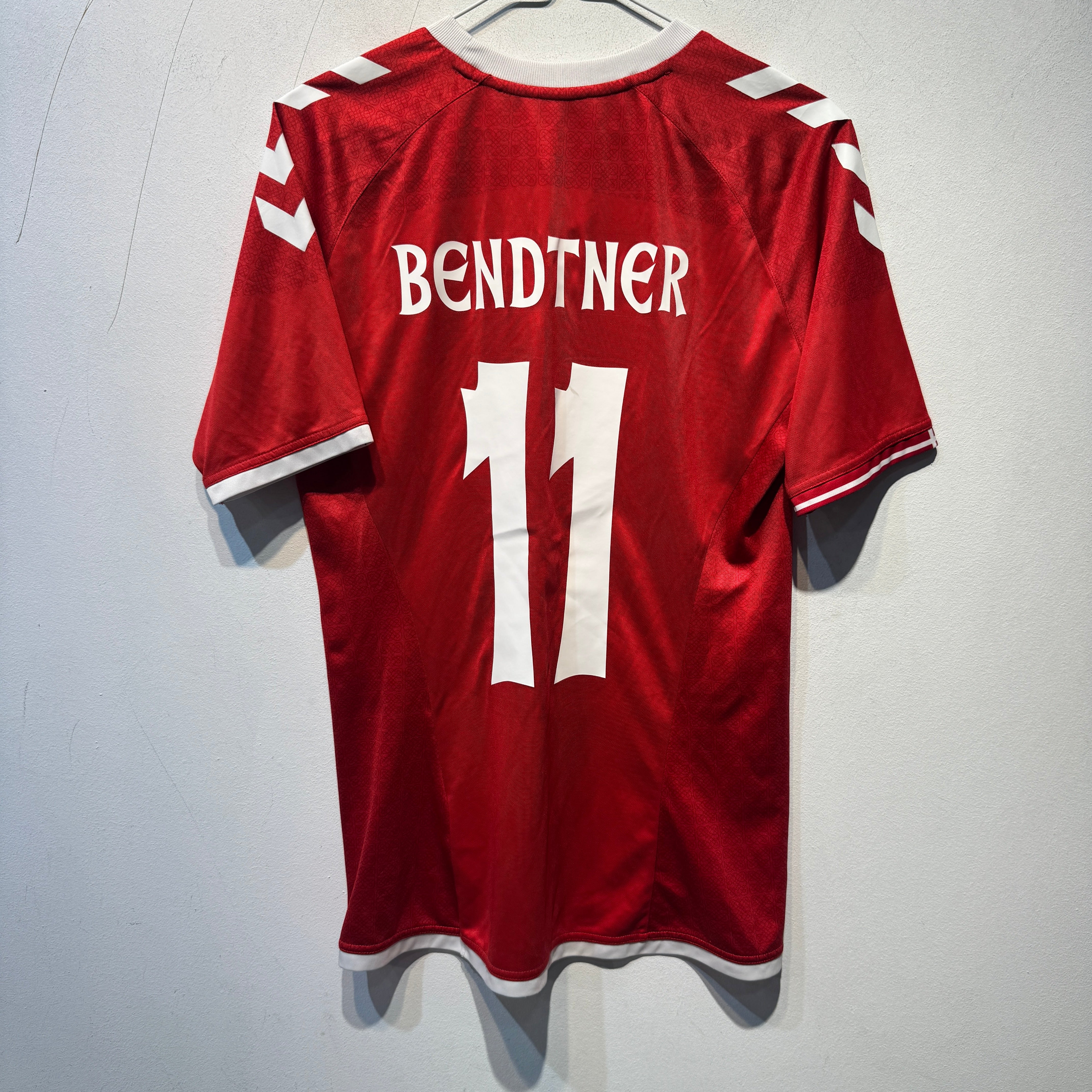 Denmark 2014/2015 Home Shirt Bendtner 11 Hummel (Size S)