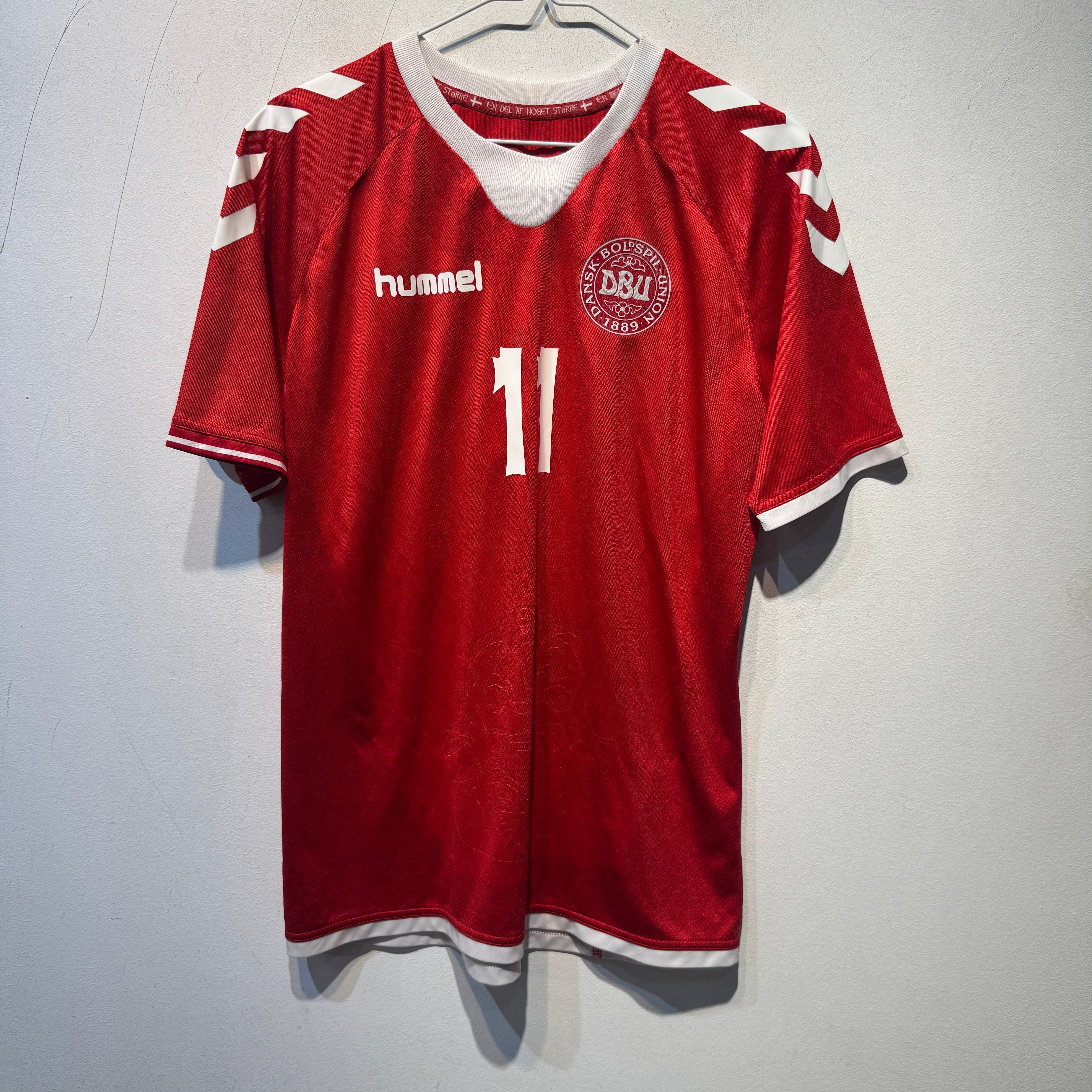 Denmark 2014/2015 Home Shirt Bendtner 11 Hummel (Size S)